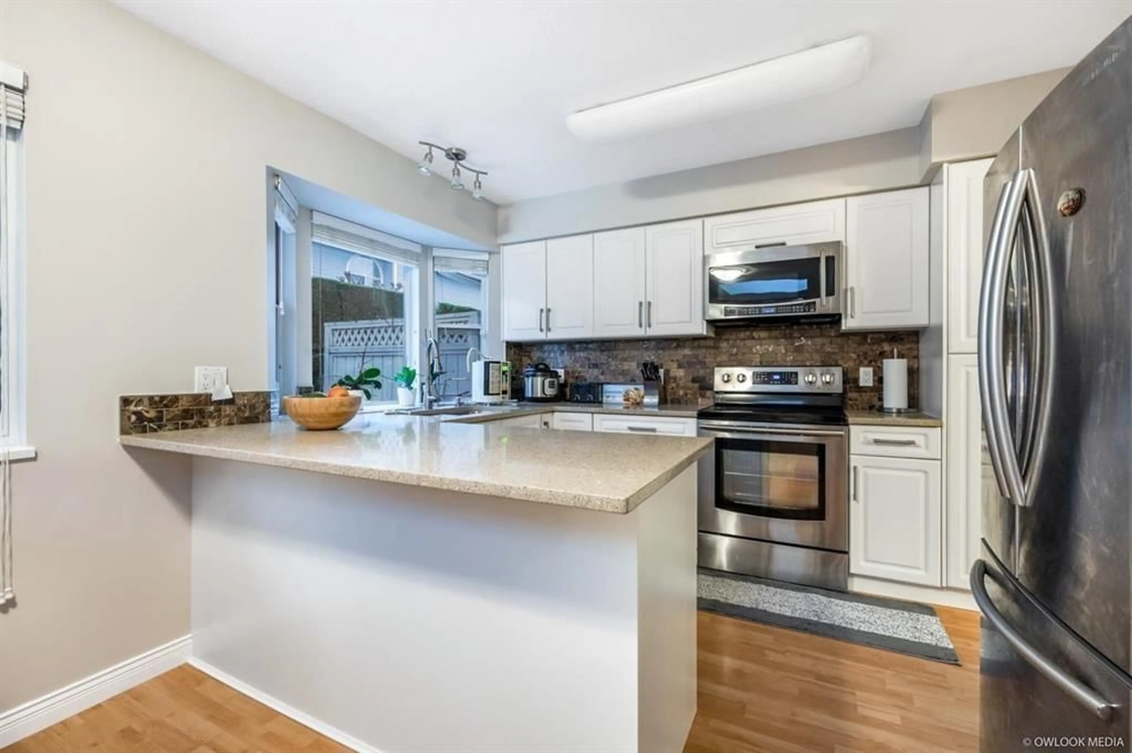 Open concept kitchen, unknown for 6077 BOUNDARY WEST, Surrey British Columbia V3X2A7