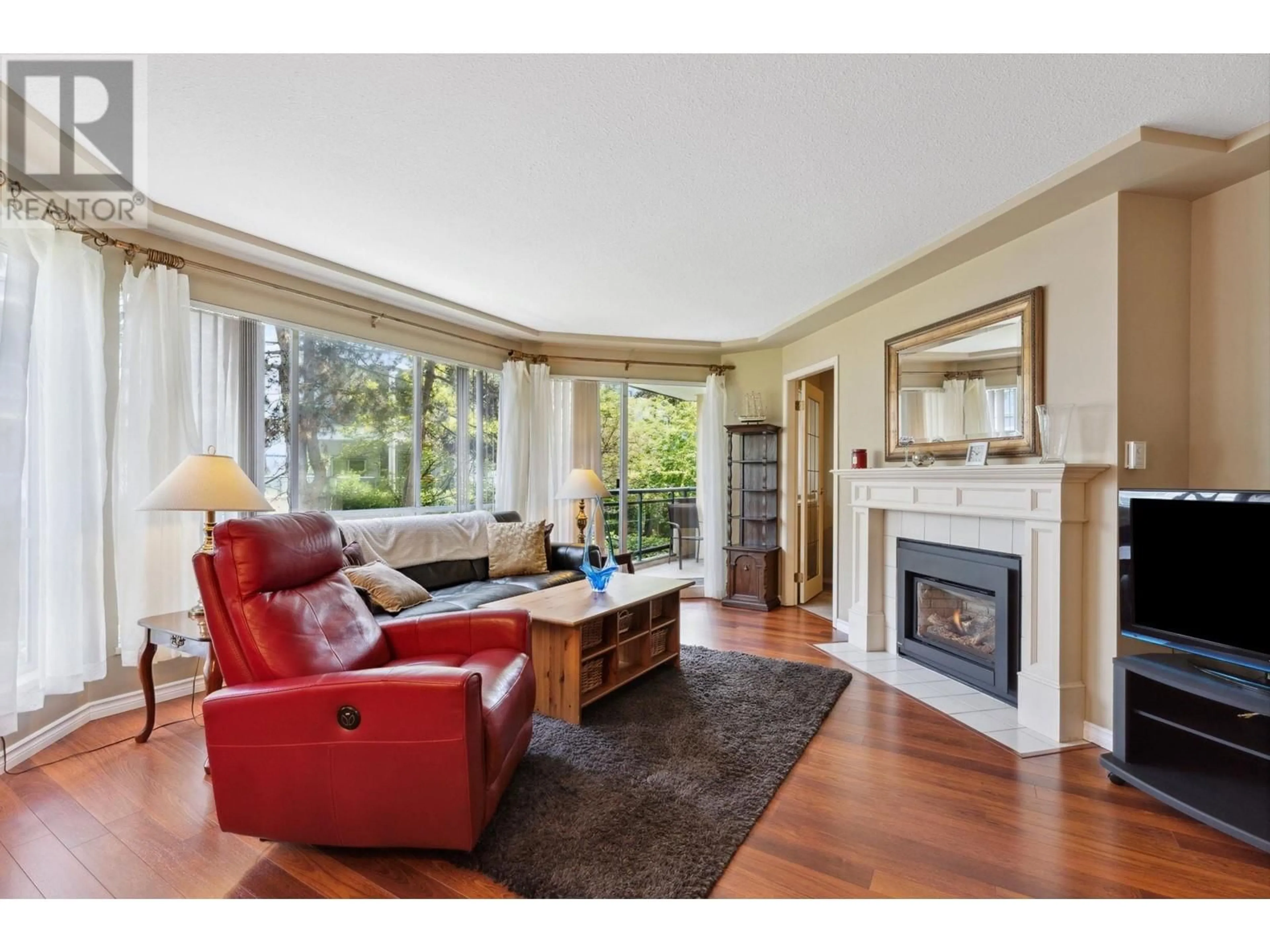 Living room with furniture, unknown for 105 - 8600 LANSDOWNE ROAD, Richmond British Columbia V6X3L6
