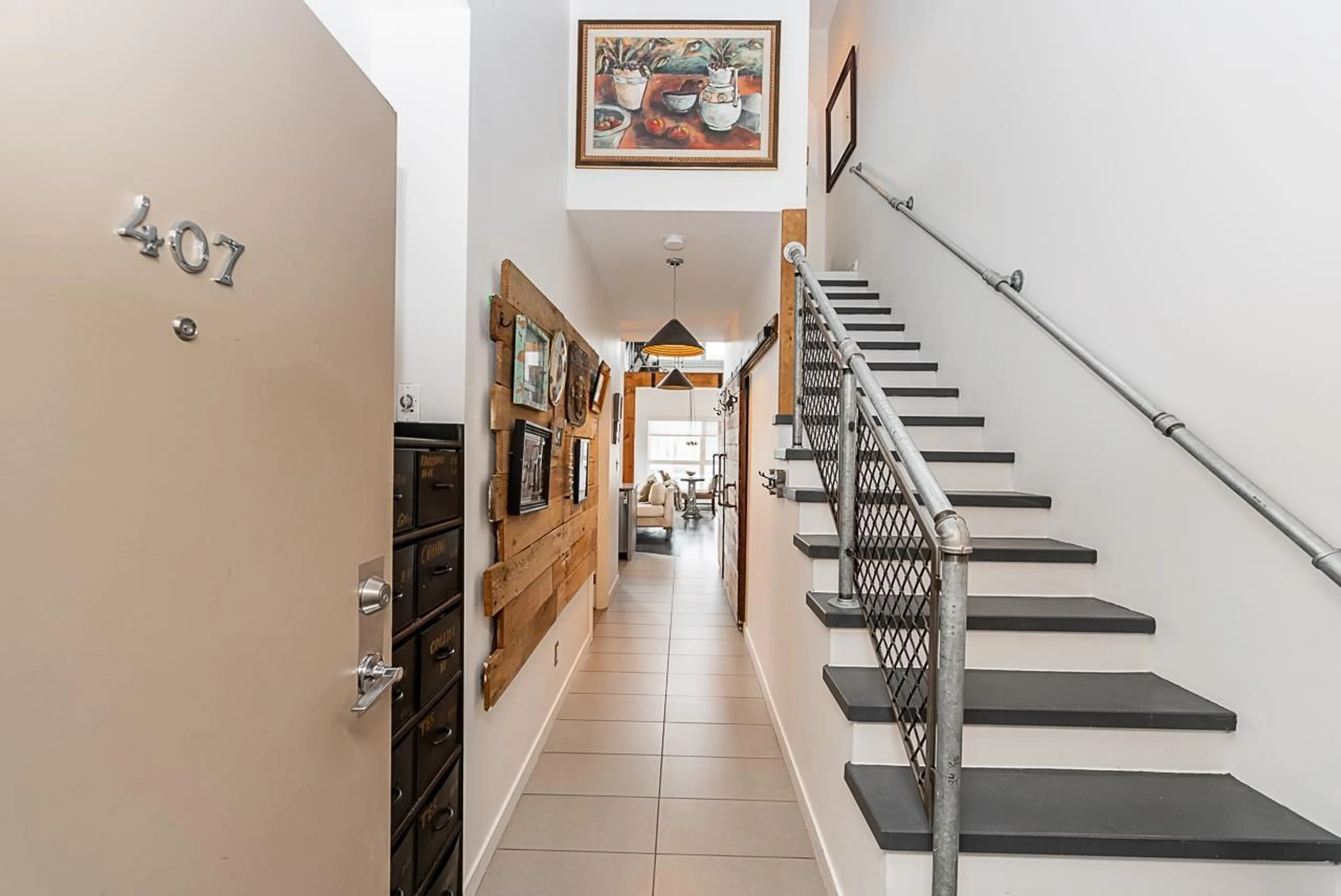 Indoor foyer for 407 - 13733 107A, Surrey British Columbia V3T0B7