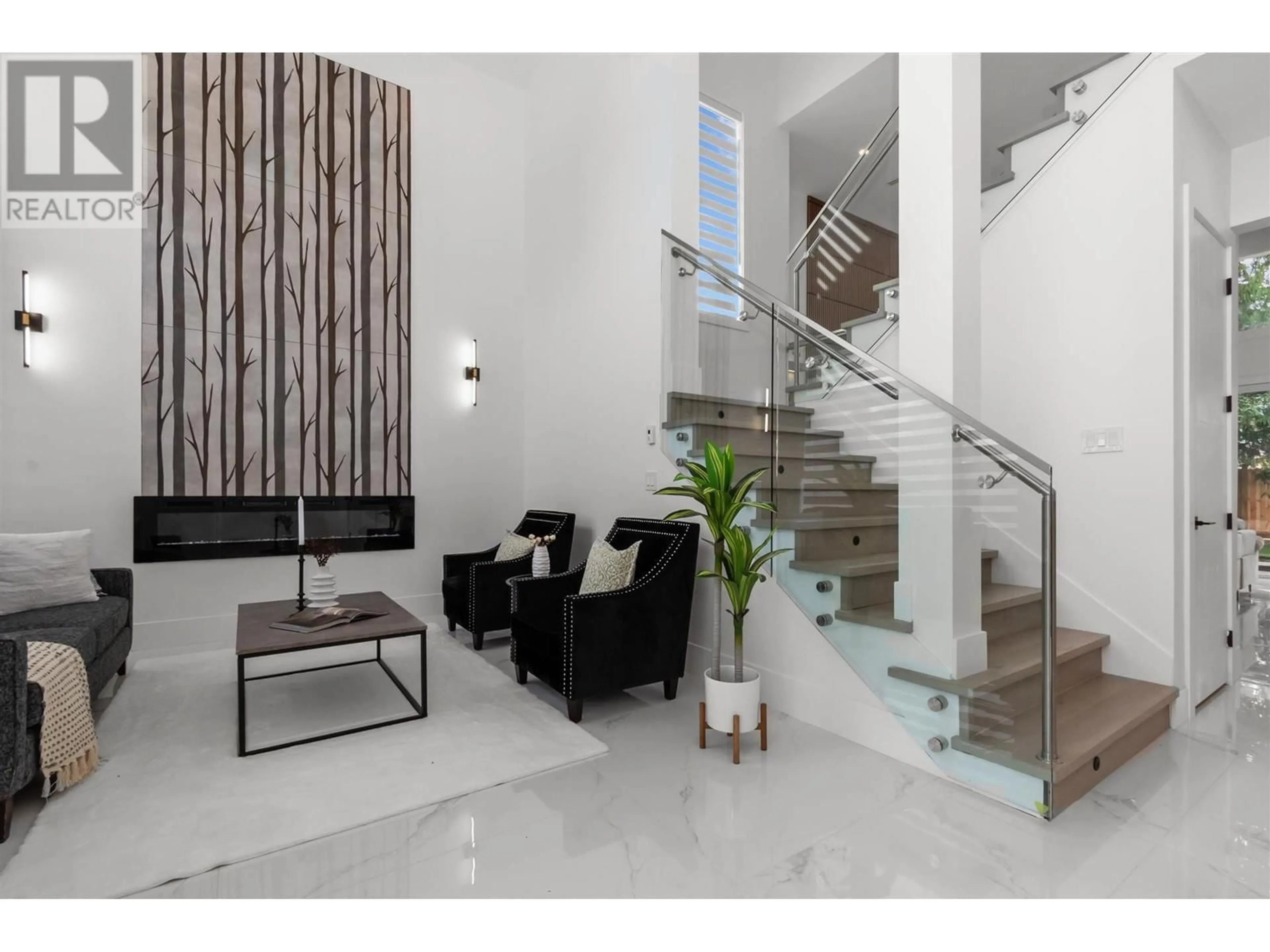 Indoor foyer for 9731 SEAGRAVE ROAD, Richmond British Columbia V7A3X7