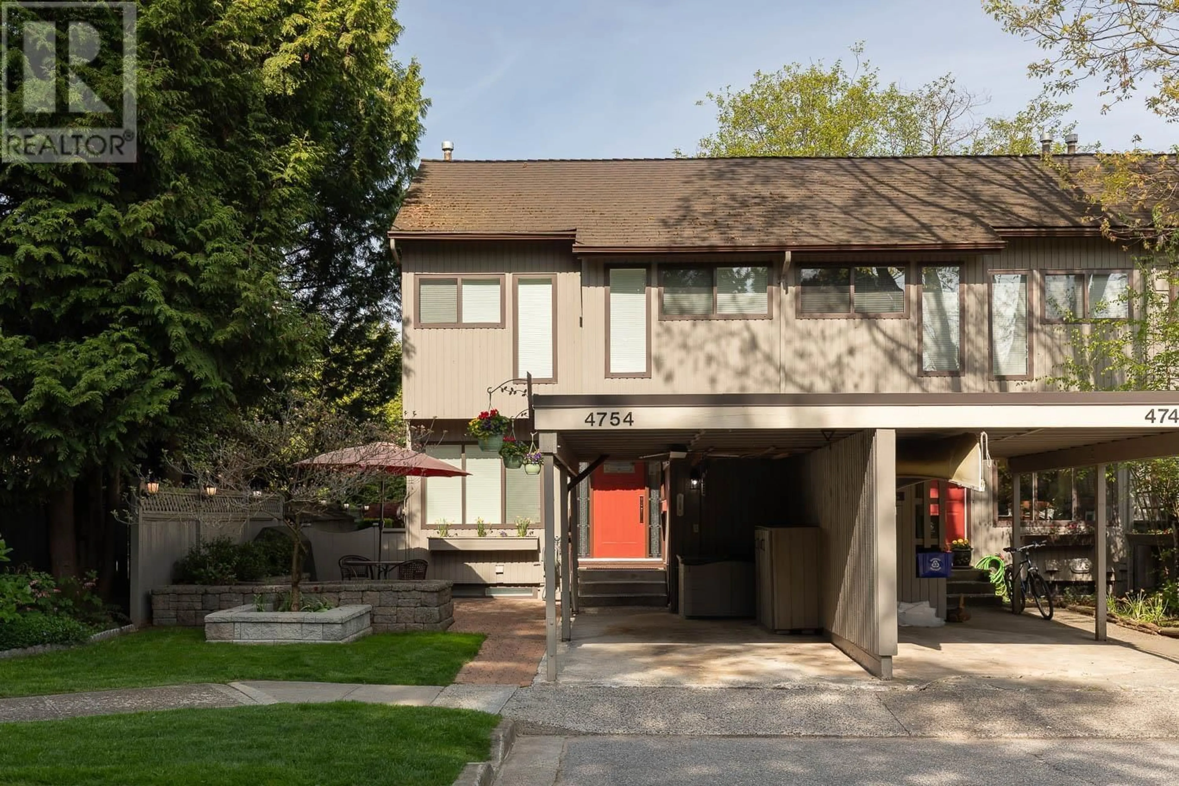 Unknown for 4754 LAURELWOOD PLACE, Burnaby British Columbia V5G4B2
