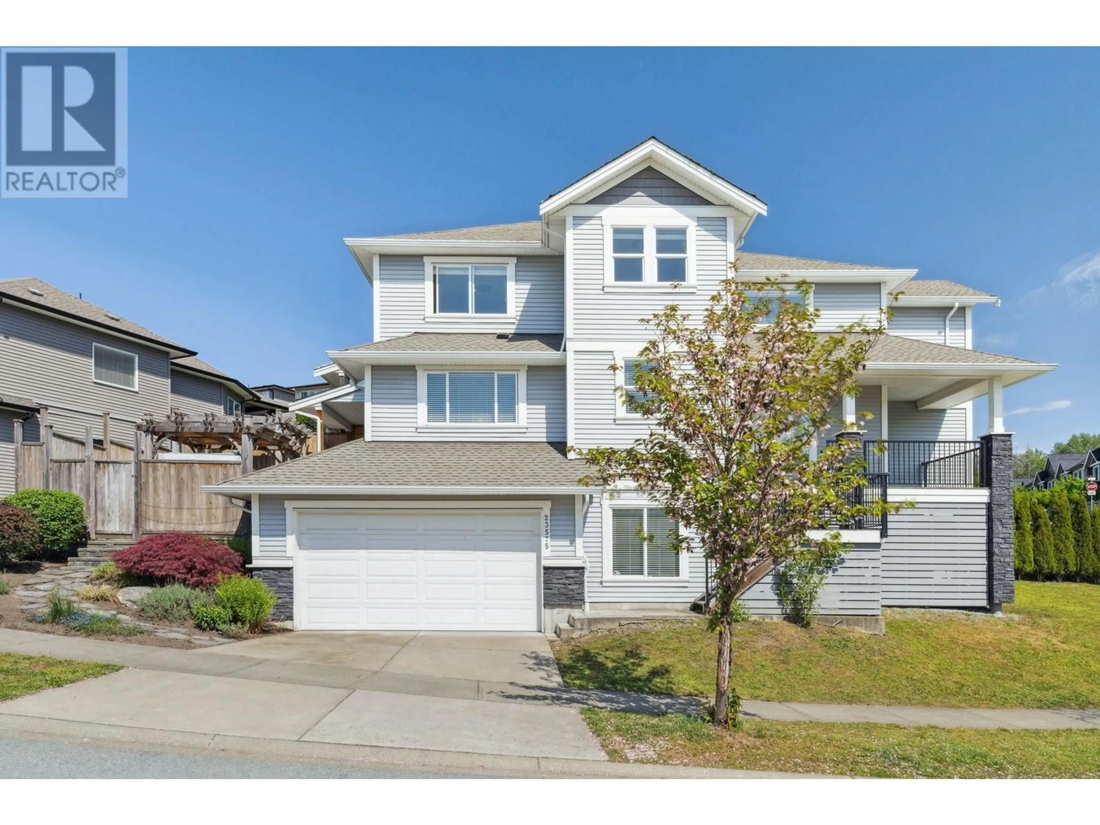 Home with vinyl exterior material, street for 23575 LARCH AVENUE, Maple Ridge British Columbia V4R0E4