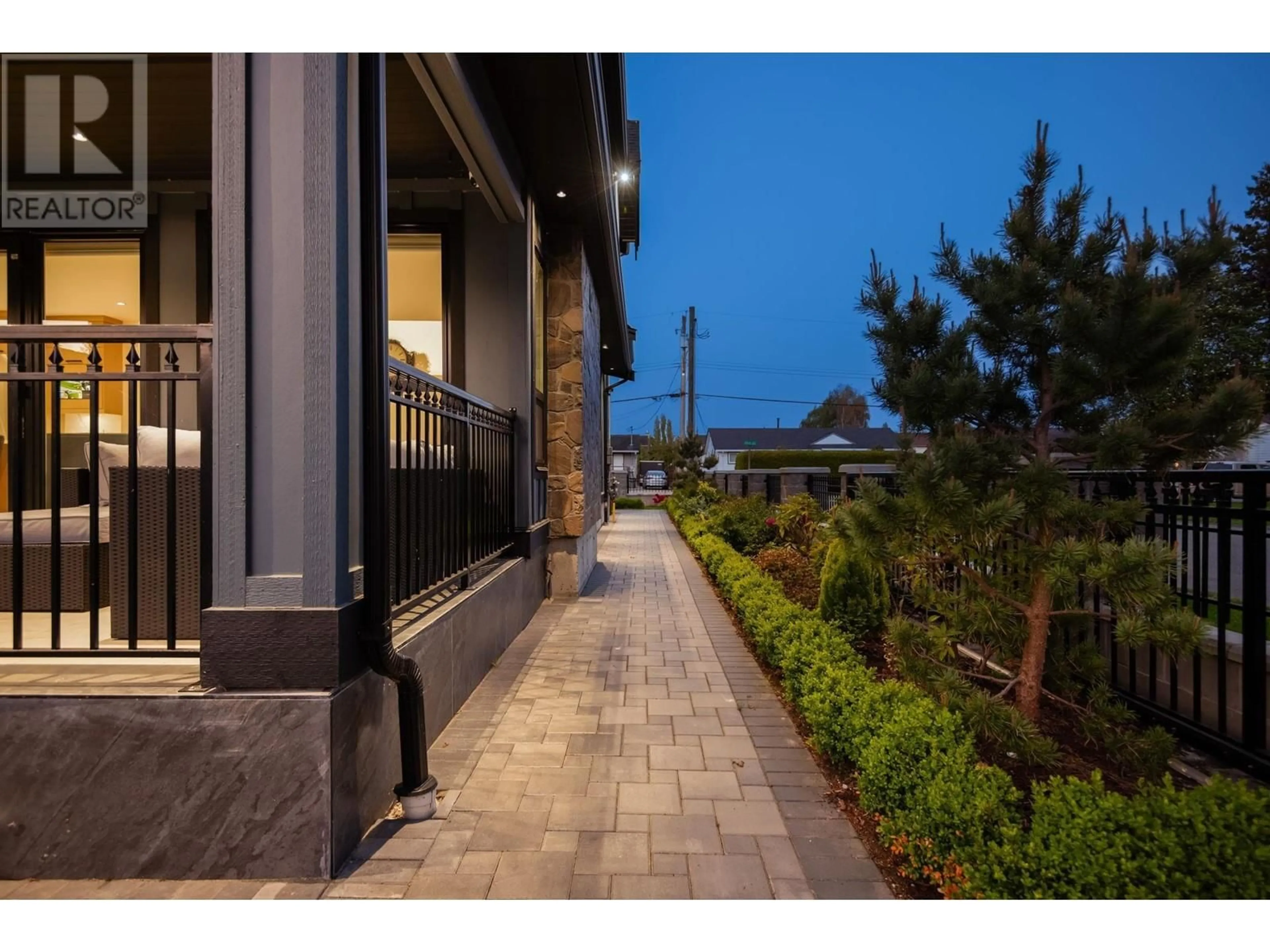 Patio, street for 4365 48B STREET, Delta British Columbia V4K2R5