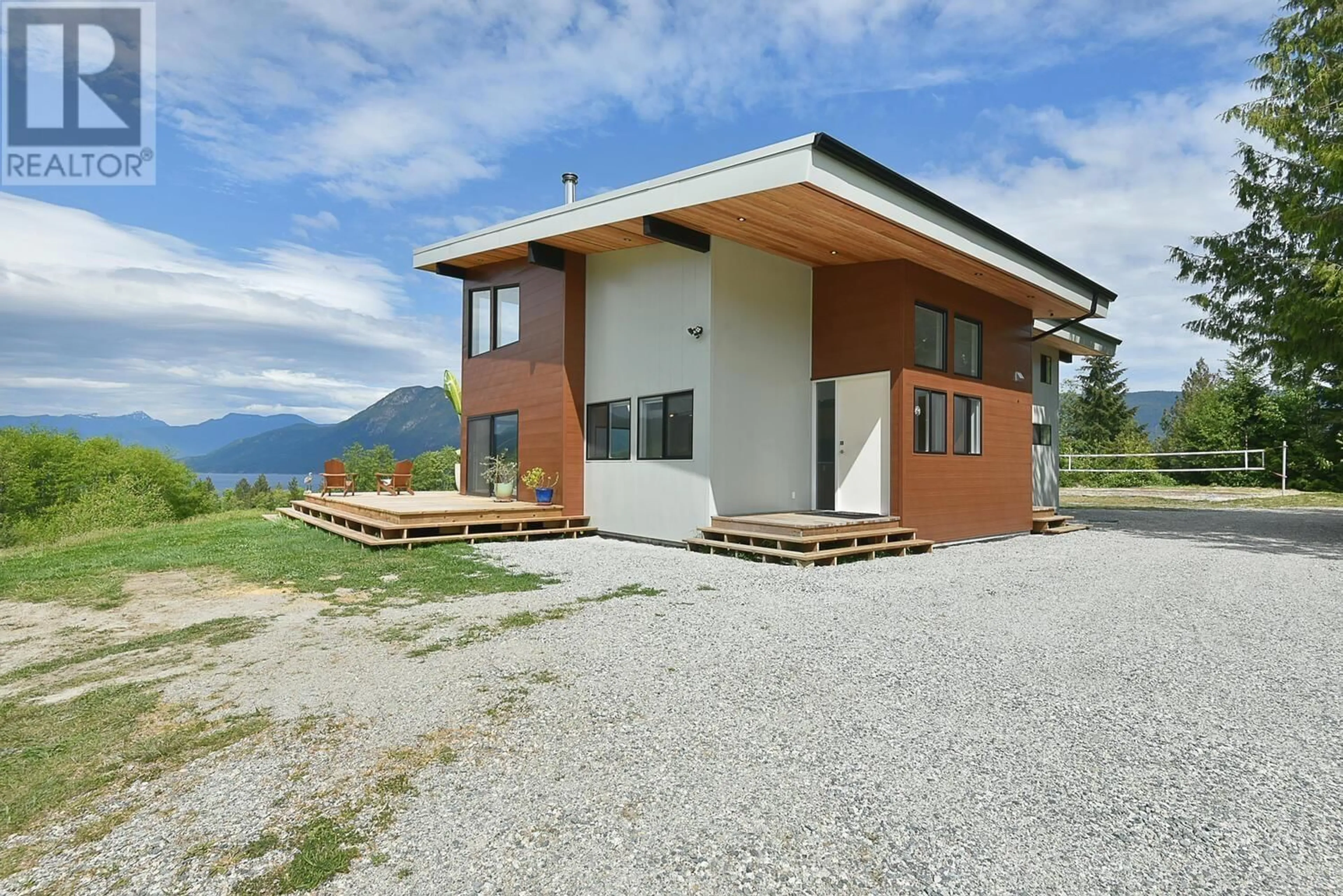 Patio, mountain view for 6400 CROWSTON ROAD, Sechelt British Columbia V7Z0L1