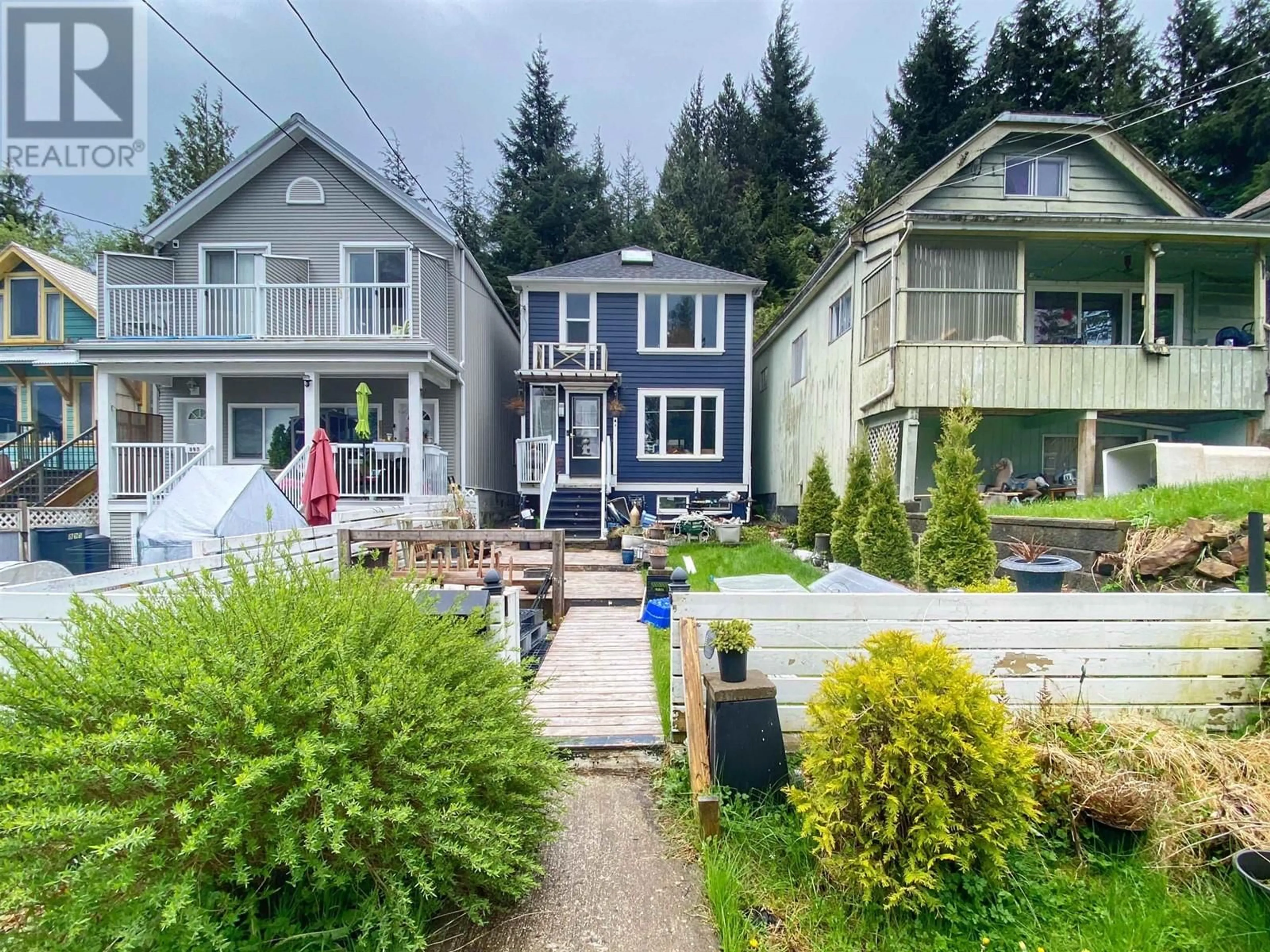 A pic from outside/outdoor area/front of a property/back of a property/a pic from drone, street for 899 BORDEN STREET, Prince Rupert British Columbia V8J1V4