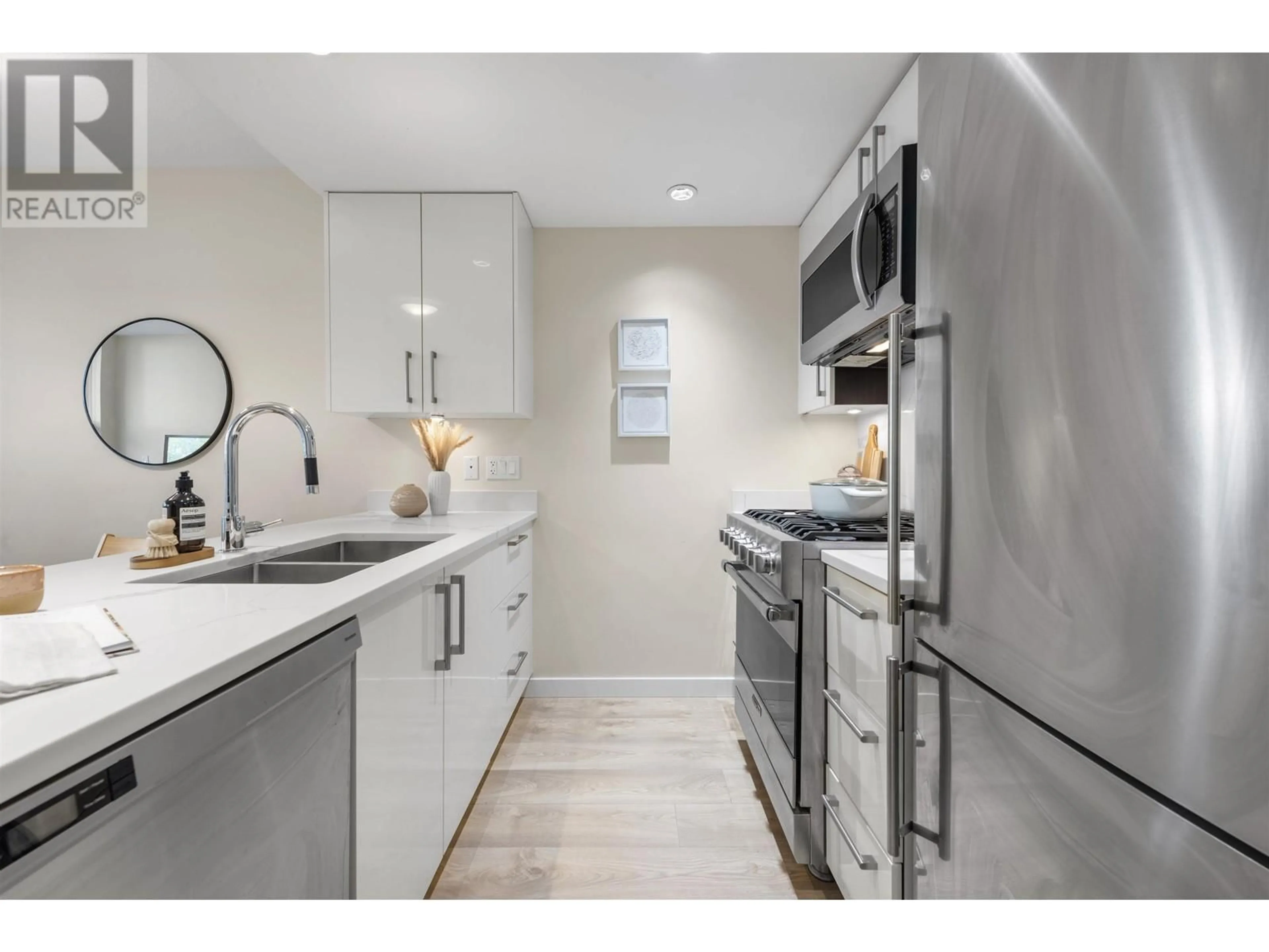 Unknown for 611 - 1708 COLUMBIA STREET, Vancouver British Columbia V5Y0H7