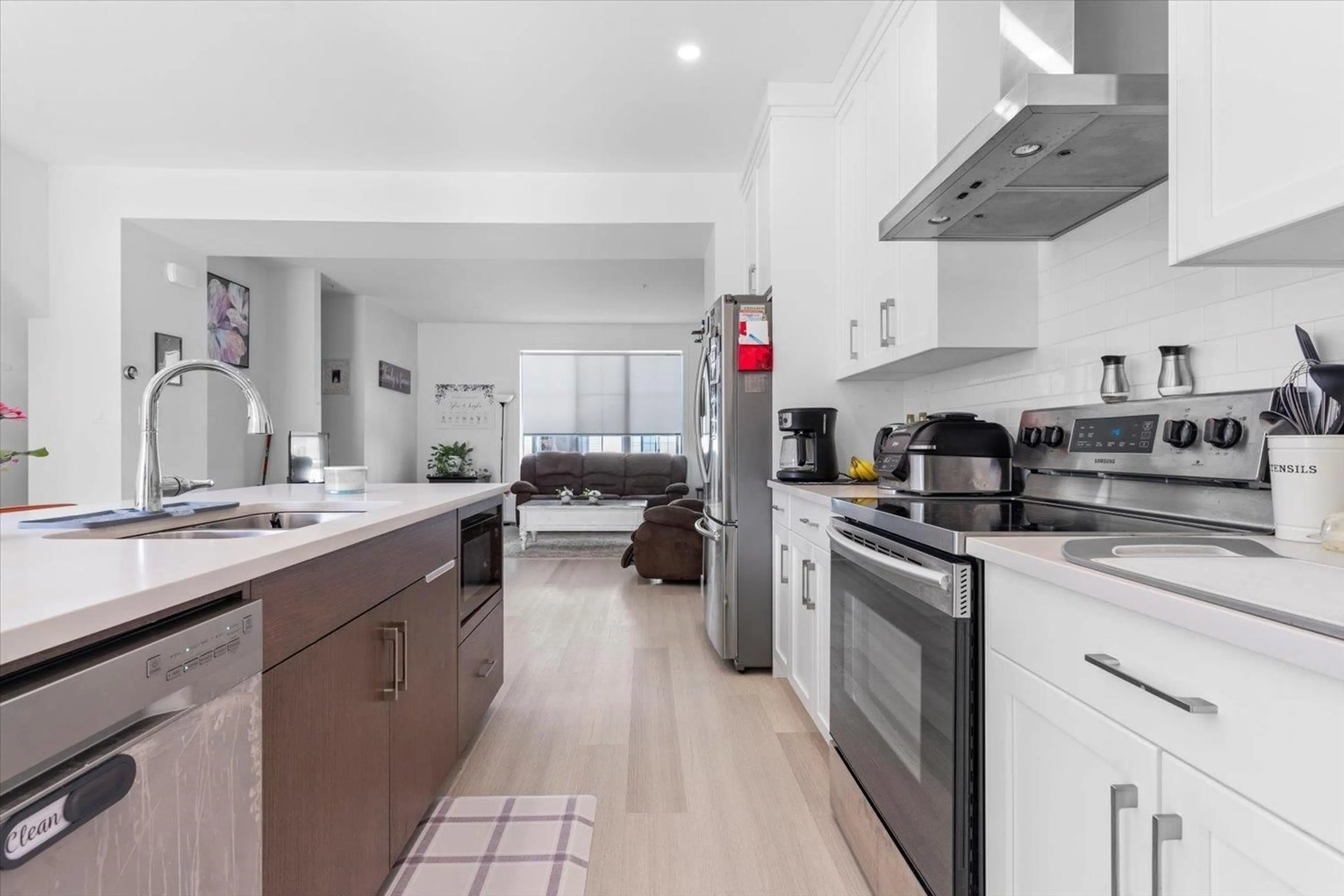 Open concept kitchen, unknown for 15 - 5480 PEBBLE LANE, Chilliwack British Columbia V2R6B8