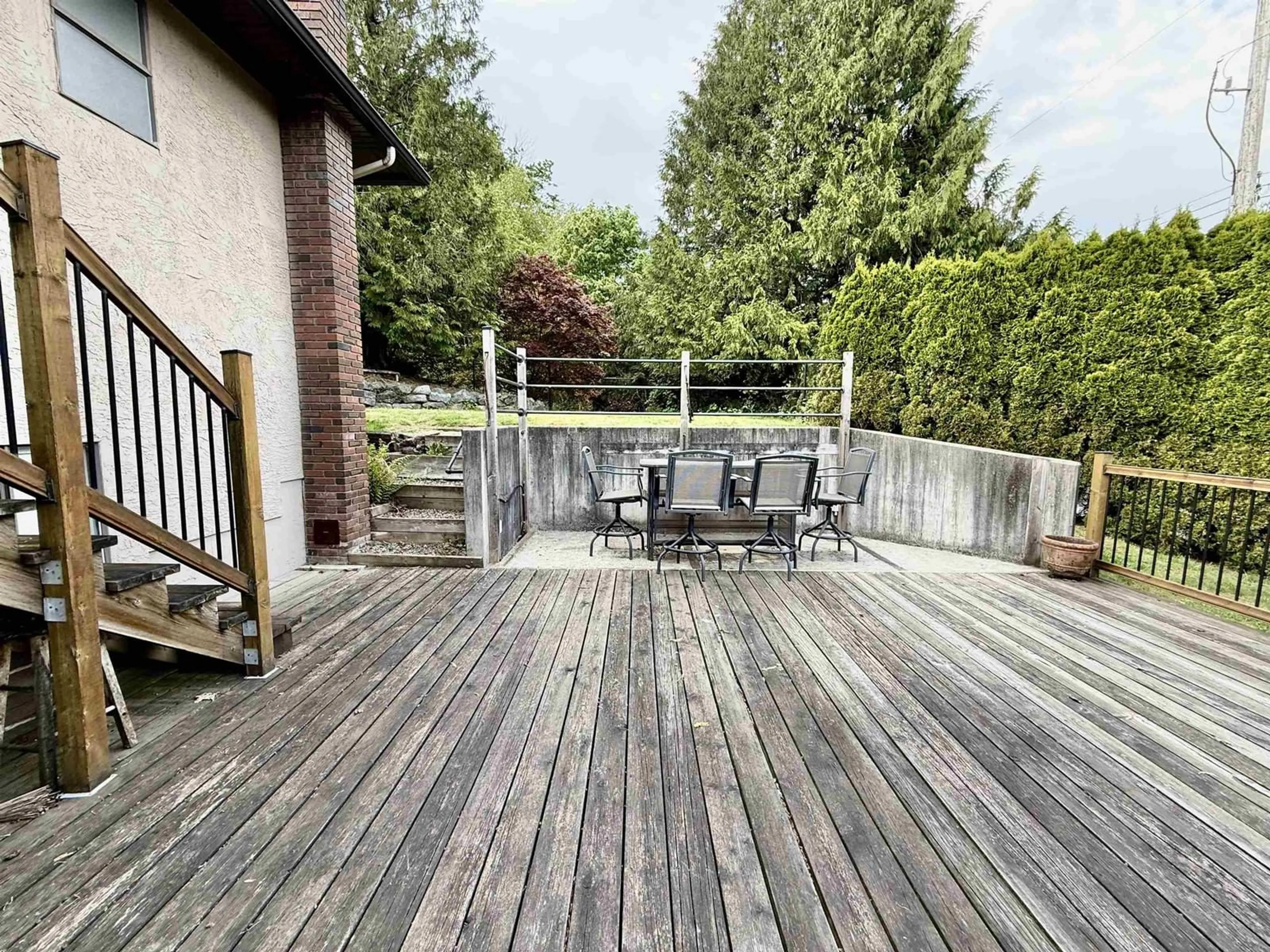Patio, street for 47600 MOUNTAIN PARK DRIVE, Chilliwack British Columbia V2P7P6
