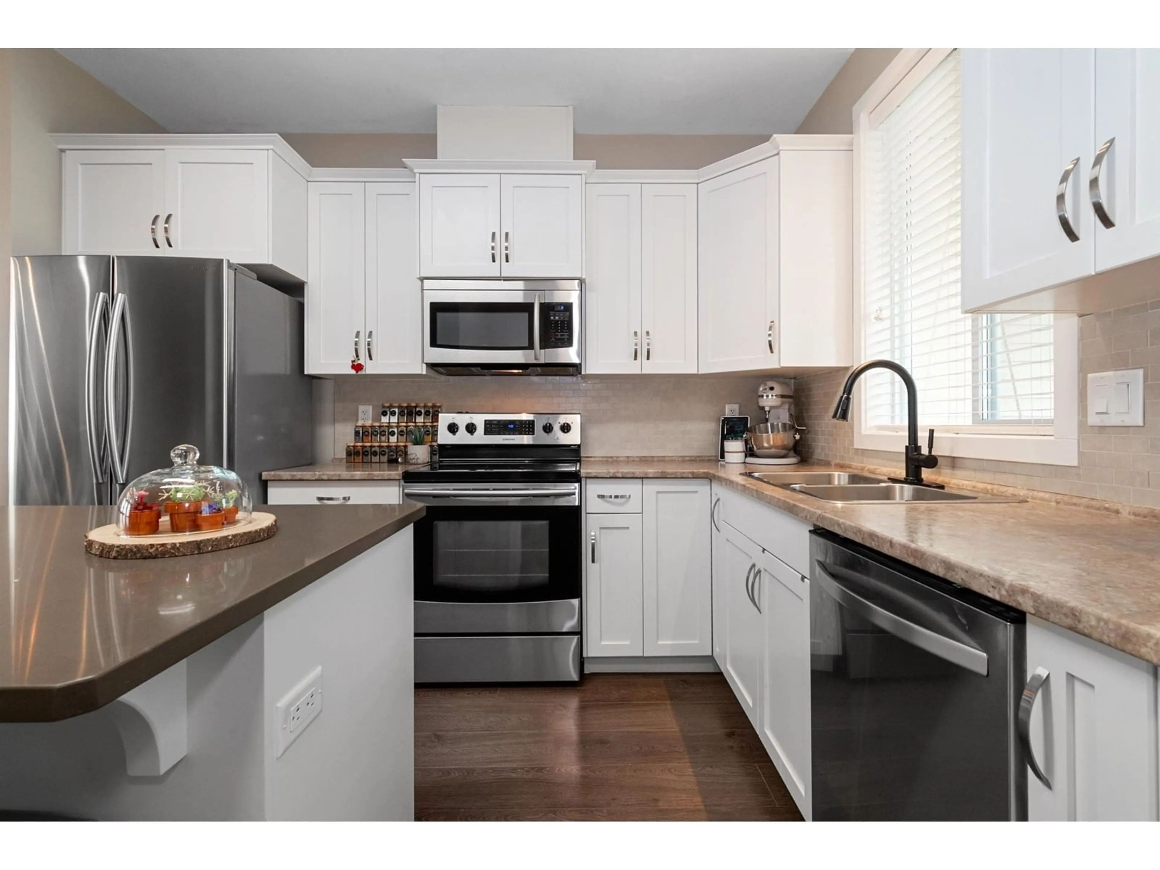 Open concept kitchen, unknown for 5 - 1640 MACKAY CRESCENT, Agassiz British Columbia V0M1A3