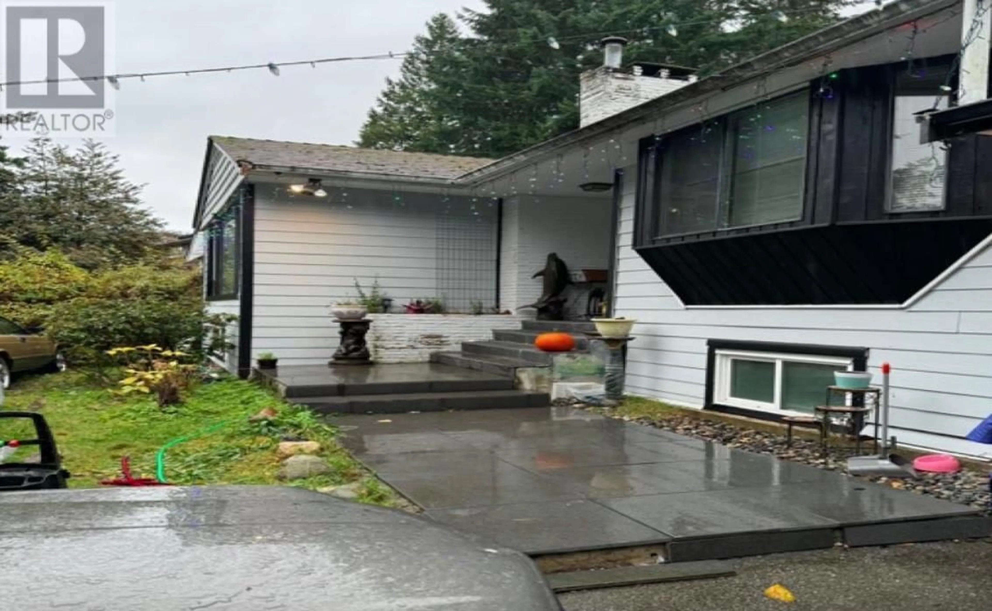 Patio, street for 75 GLENGARRY CRESCENT, West Vancouver British Columbia V7S1B4