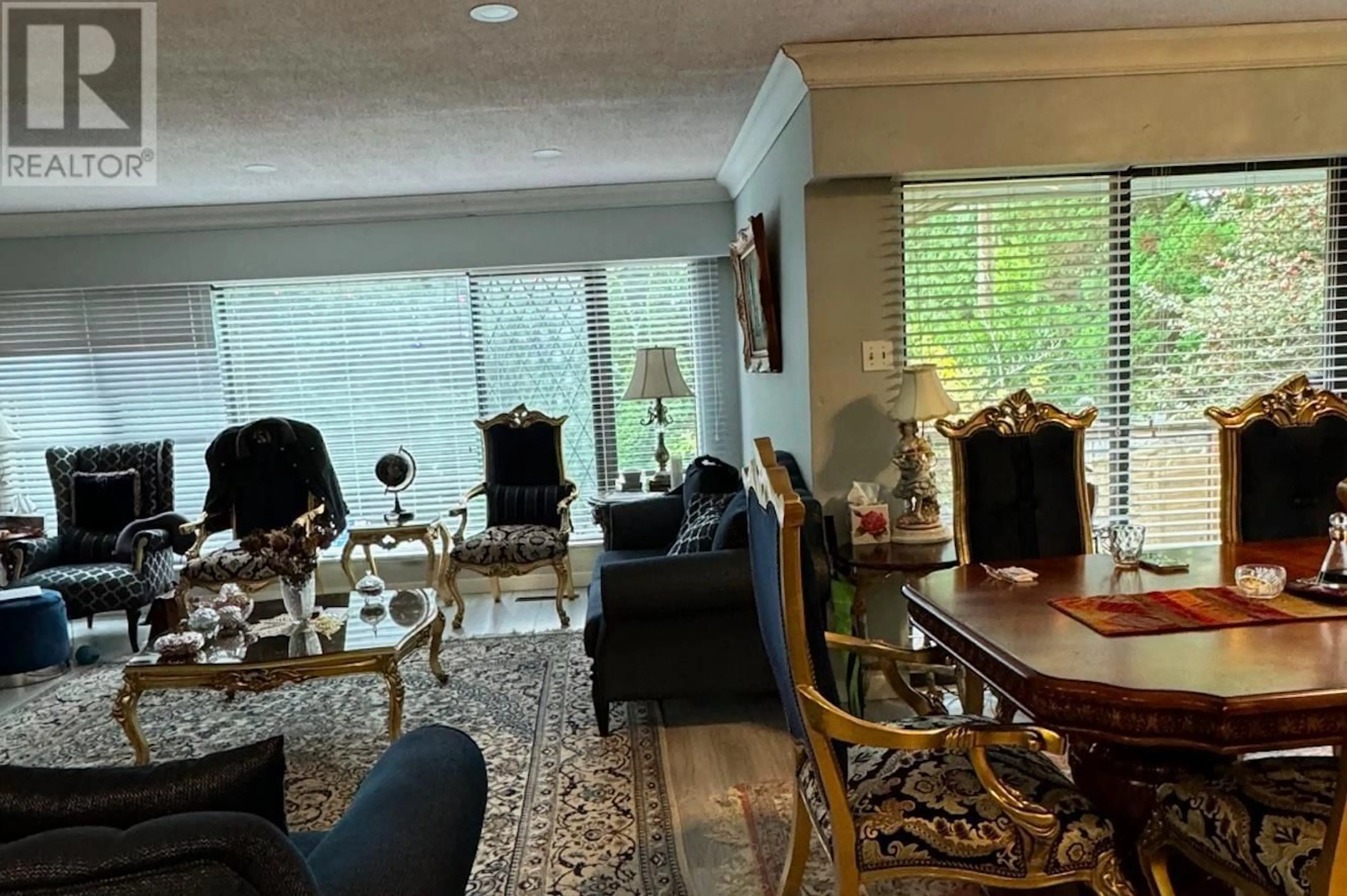 Living room with furniture, unknown for 75 GLENGARRY CRESCENT, West Vancouver British Columbia V7S1B4