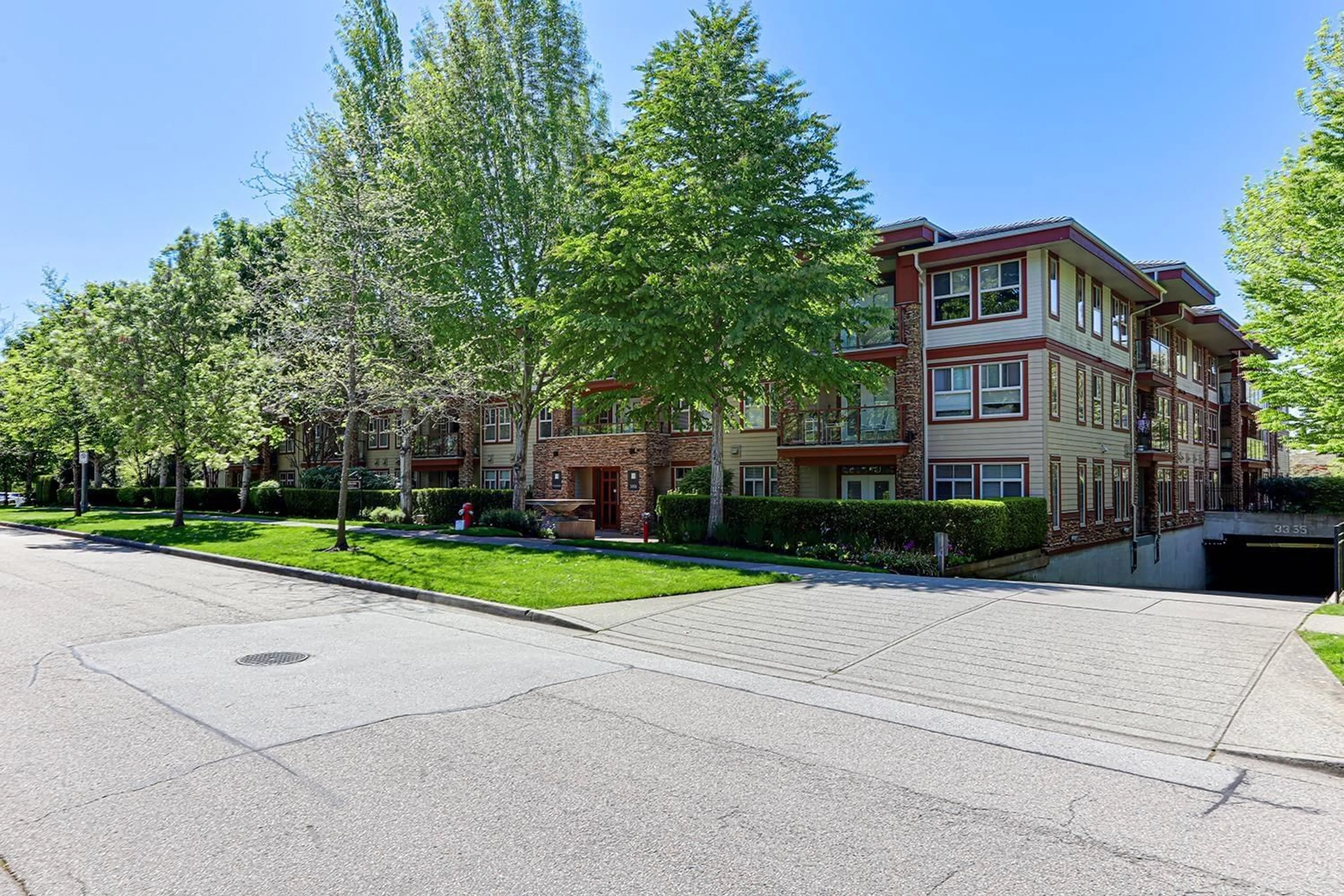 Unknown for 110 - 3355 ROSEMARY HEIGHTS, Surrey British Columbia V3S2H5