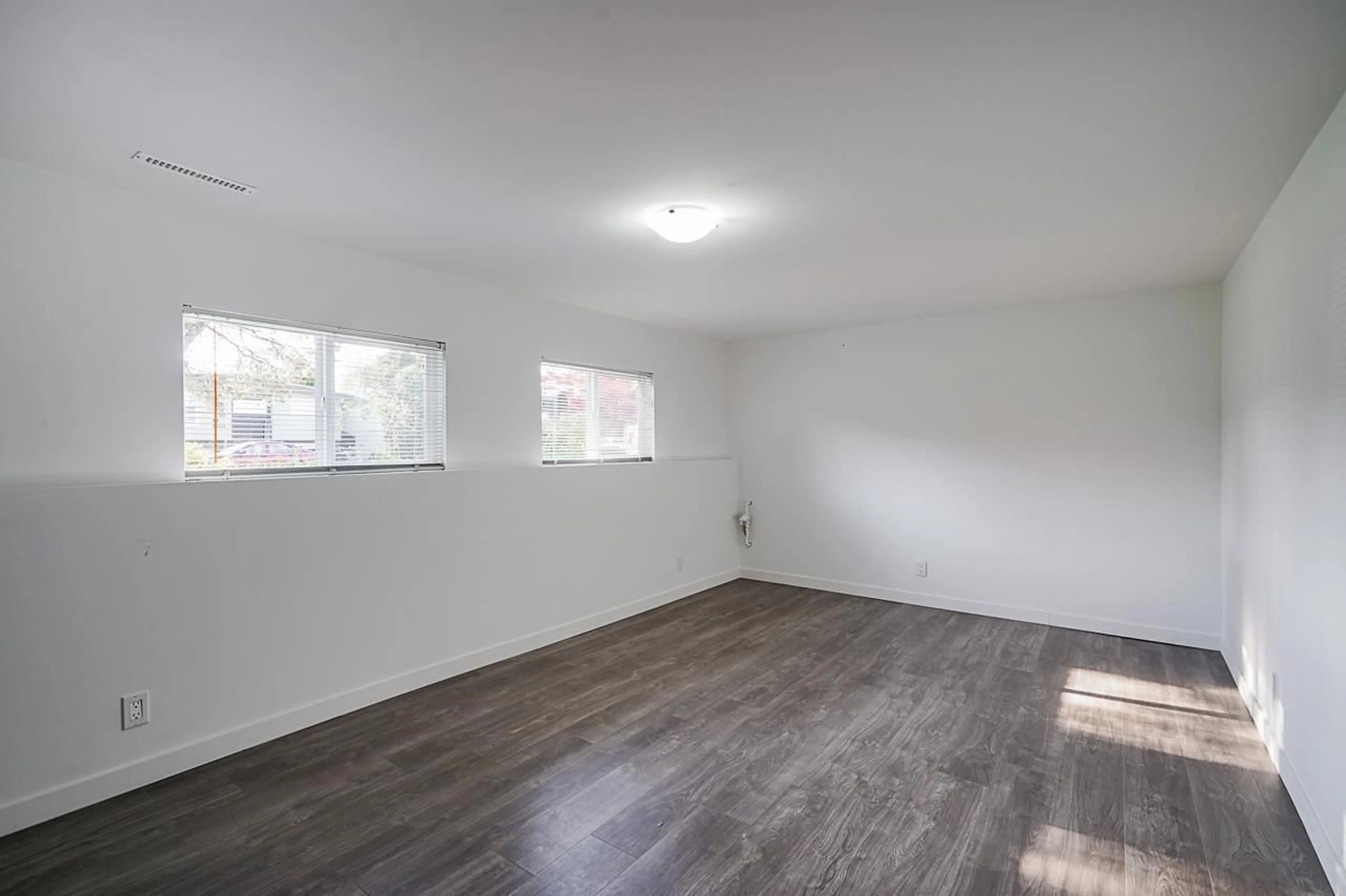 A pic of a room for 6050 GLENMORE DRIVE, Chilliwack British Columbia V2R2H5