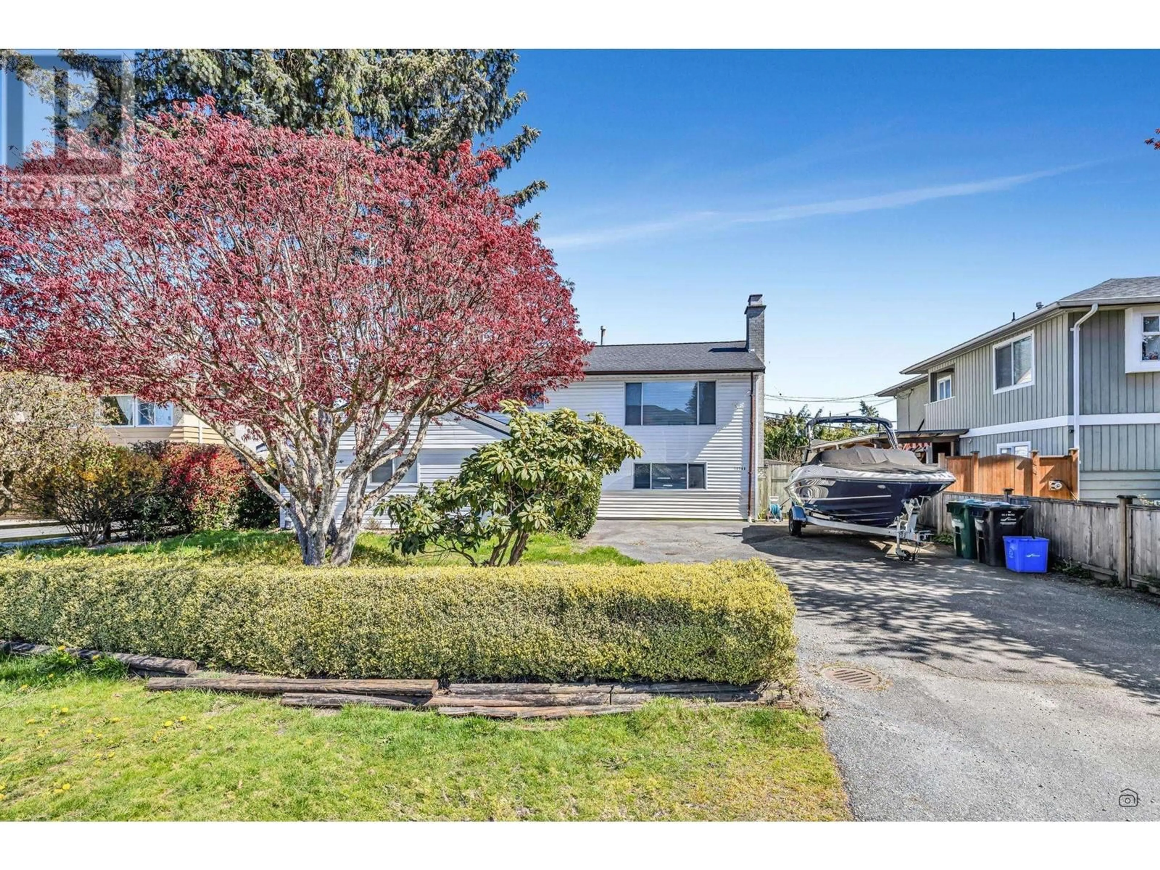 A pic from outside/outdoor area/front of a property/back of a property/a pic from drone, street for 10580 SEAHAM CRESCENT, Richmond British Columbia V7A3Y7