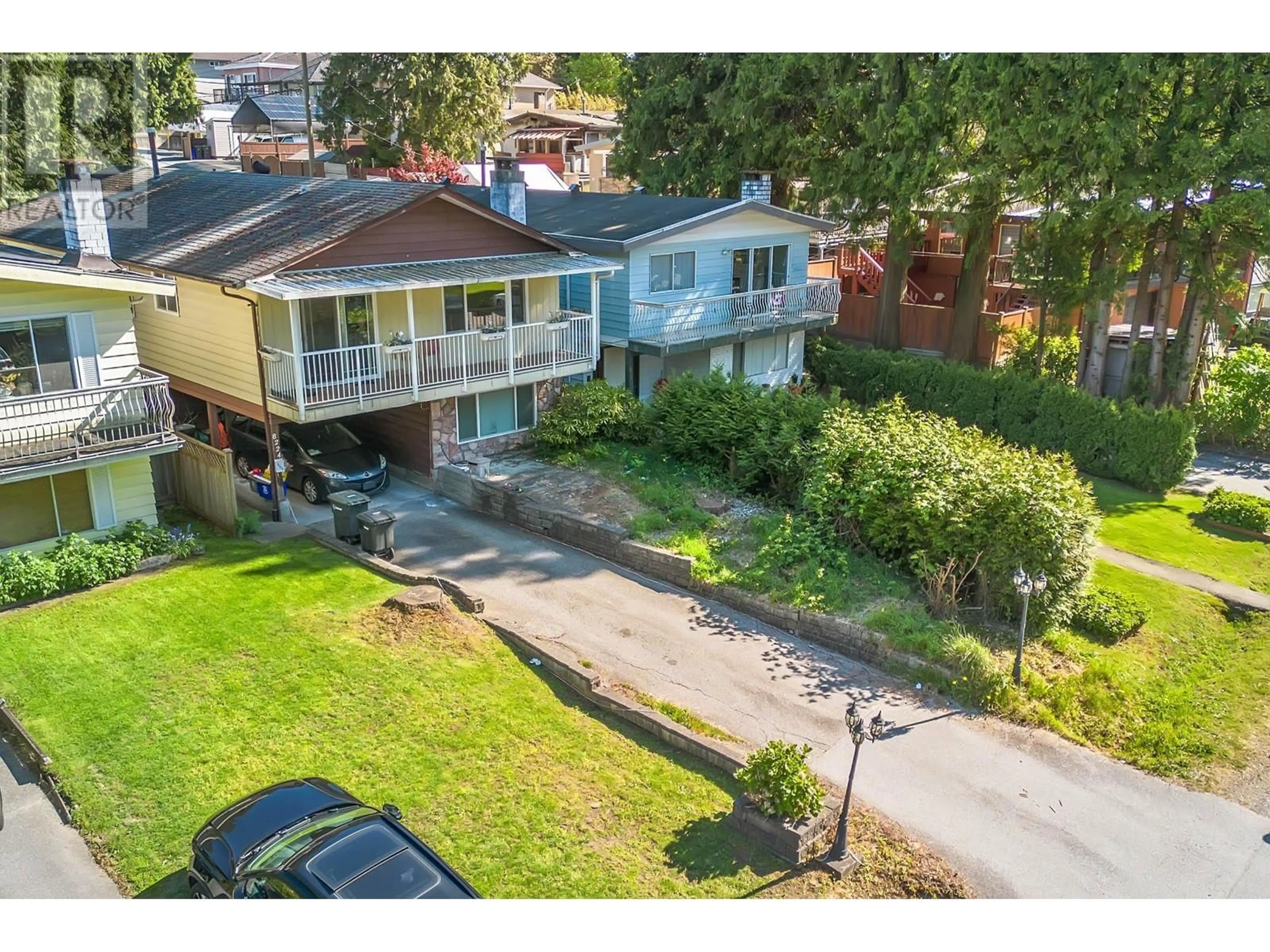A pic from outside/outdoor area/front of a property/back of a property/a pic from drone, street for 8224 WEDGEWOOD STREET, Burnaby British Columbia V3N1C4