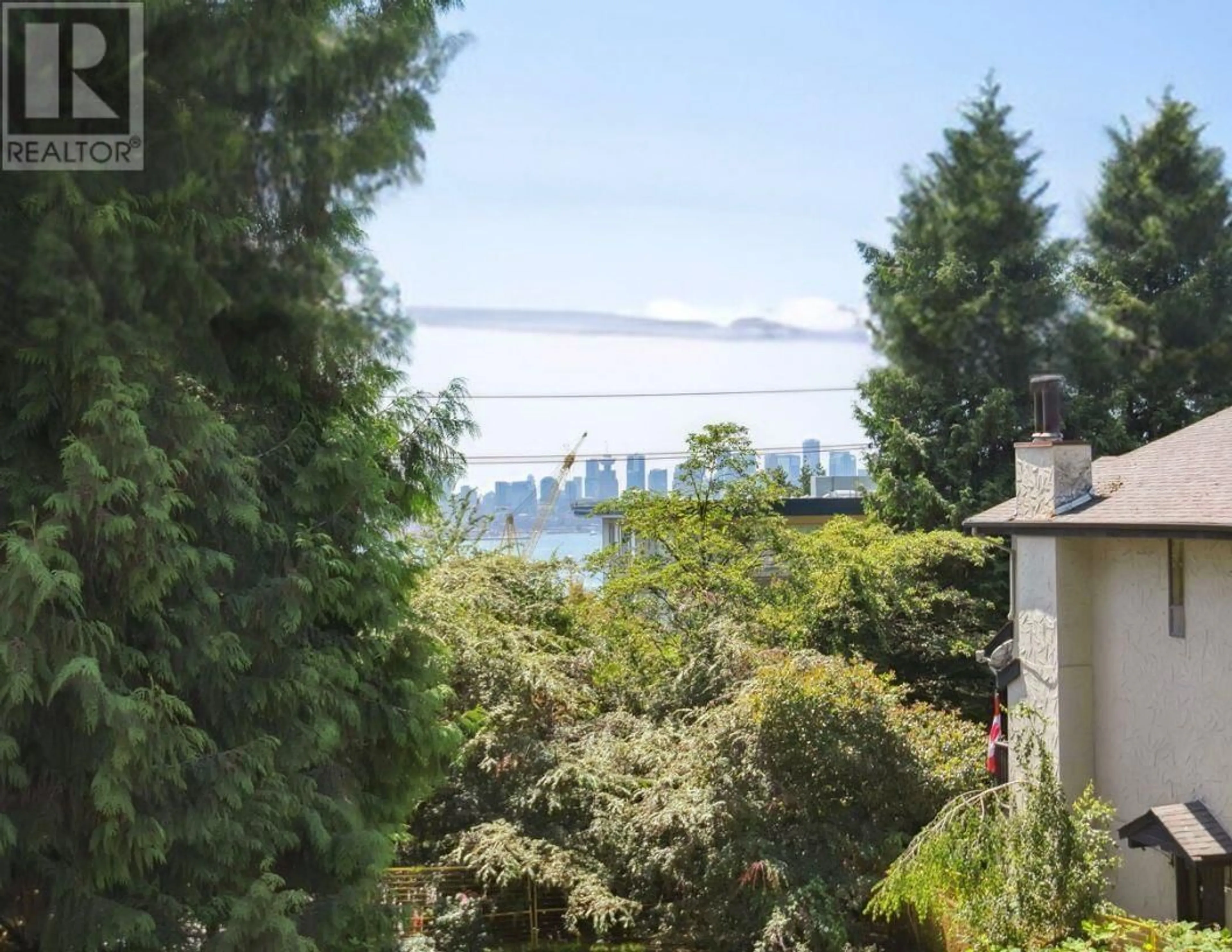 Unknown for 11 - 249 4TH STREET, North Vancouver British Columbia V7L1J1