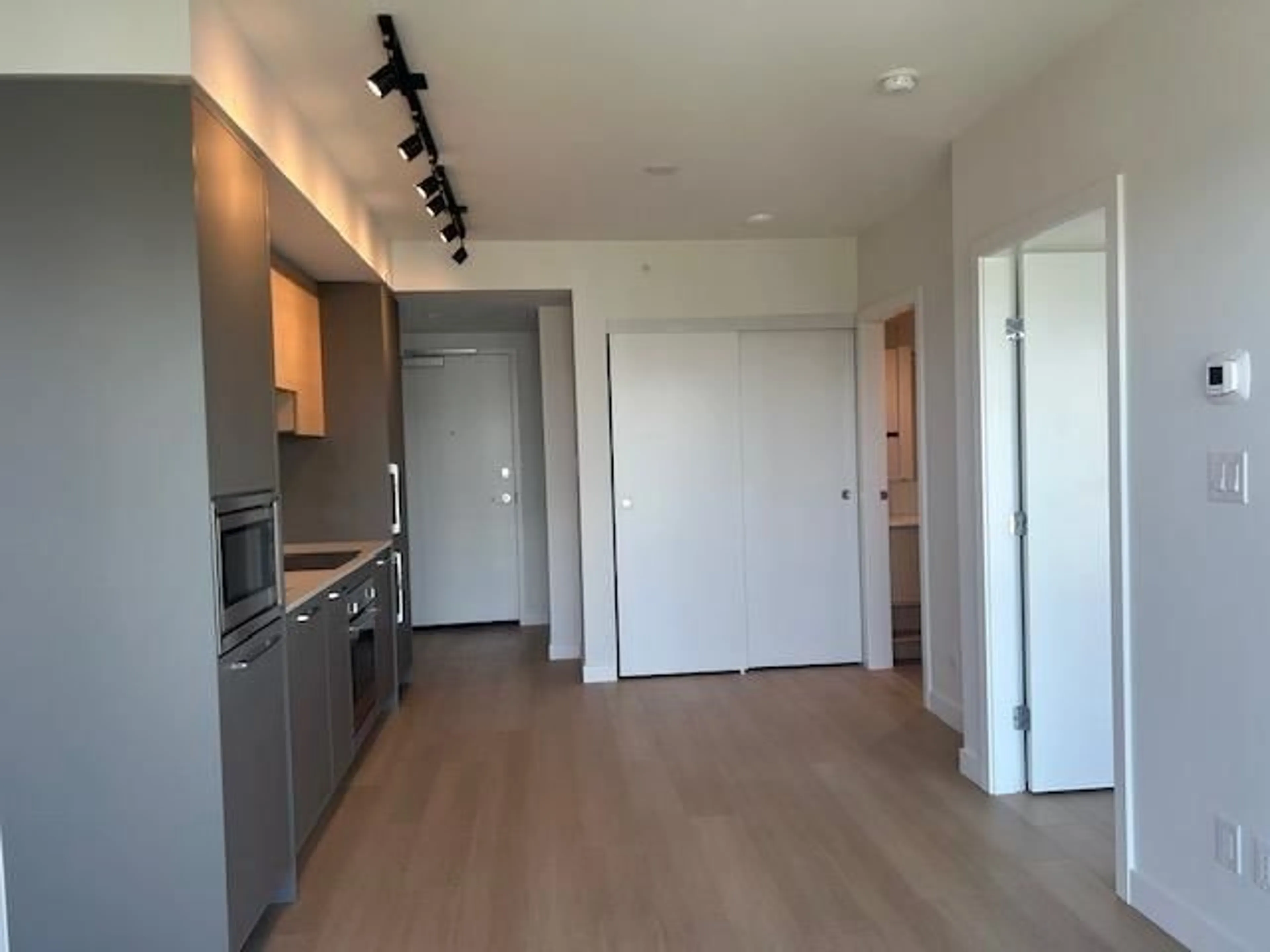 Unknown for 3106 - 13725 GEORGE JUNCTION, Surrey British Columbia V3T4Y3