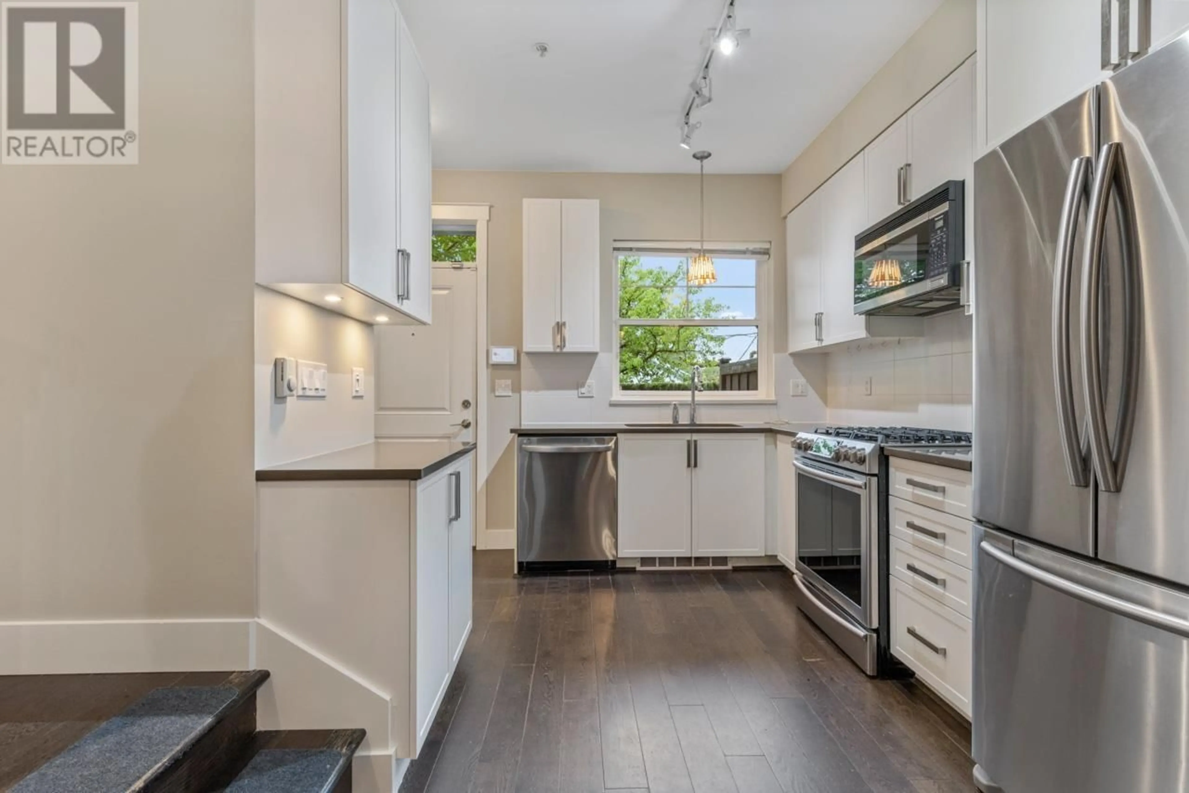 Open concept kitchen, unknown for 1278 SALSBURY DRIVE, Vancouver British Columbia V5L0B2