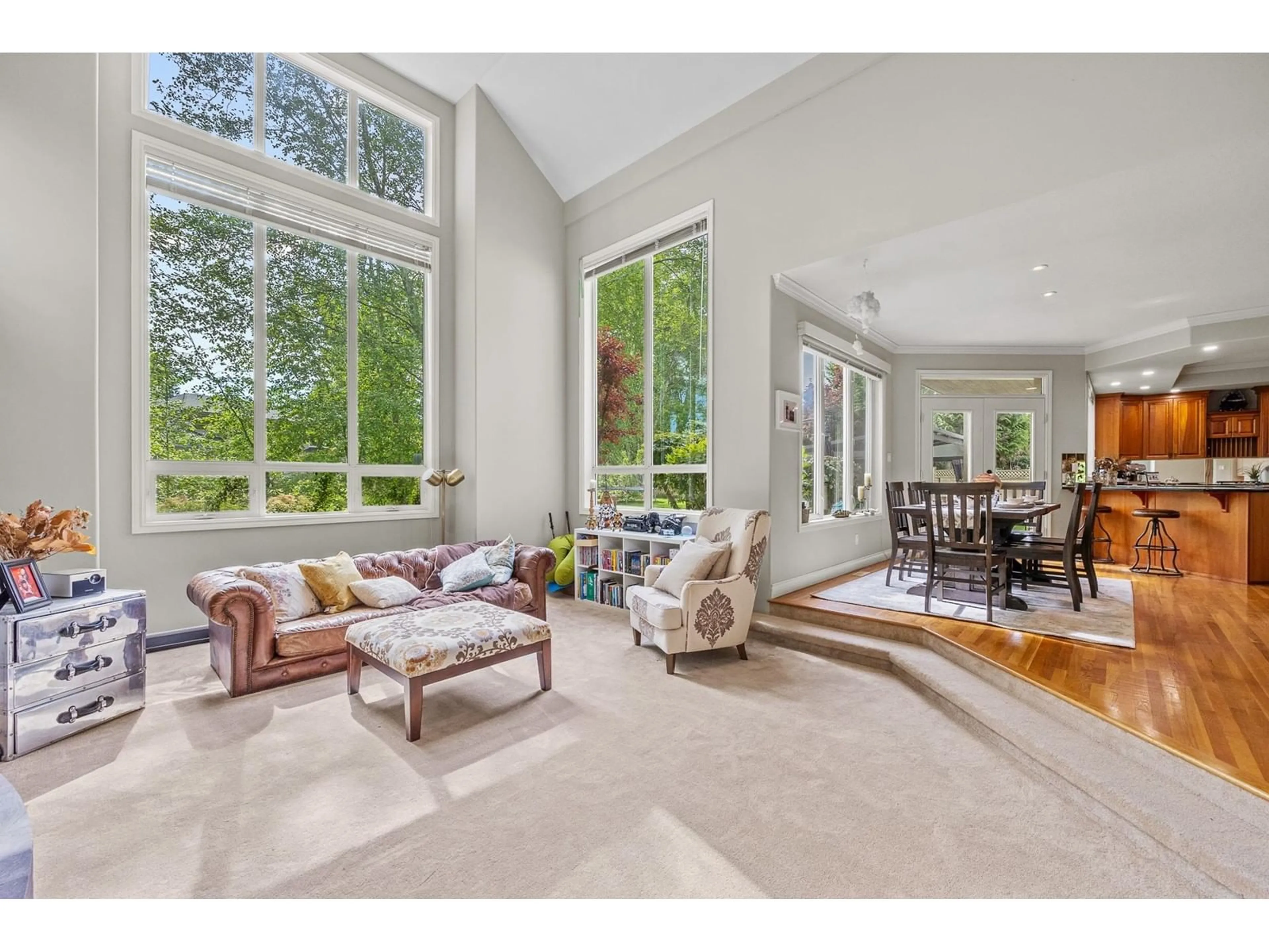 Living room with furniture, unknown for 13638 23, Surrey British Columbia V4A9V1