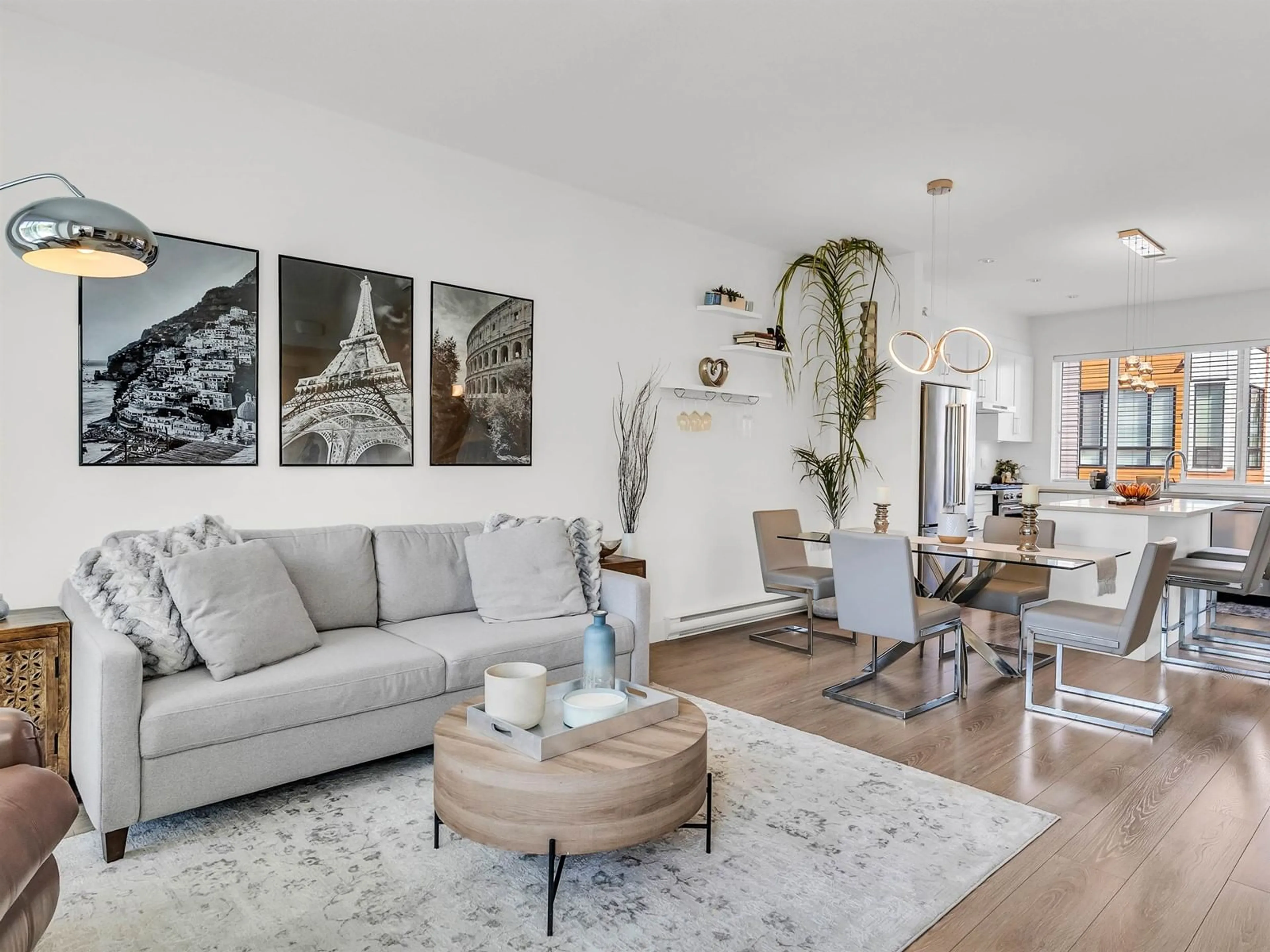 Living room with furniture, unknown for 6 - 16433 19, Surrey British Columbia V3Z0Z1