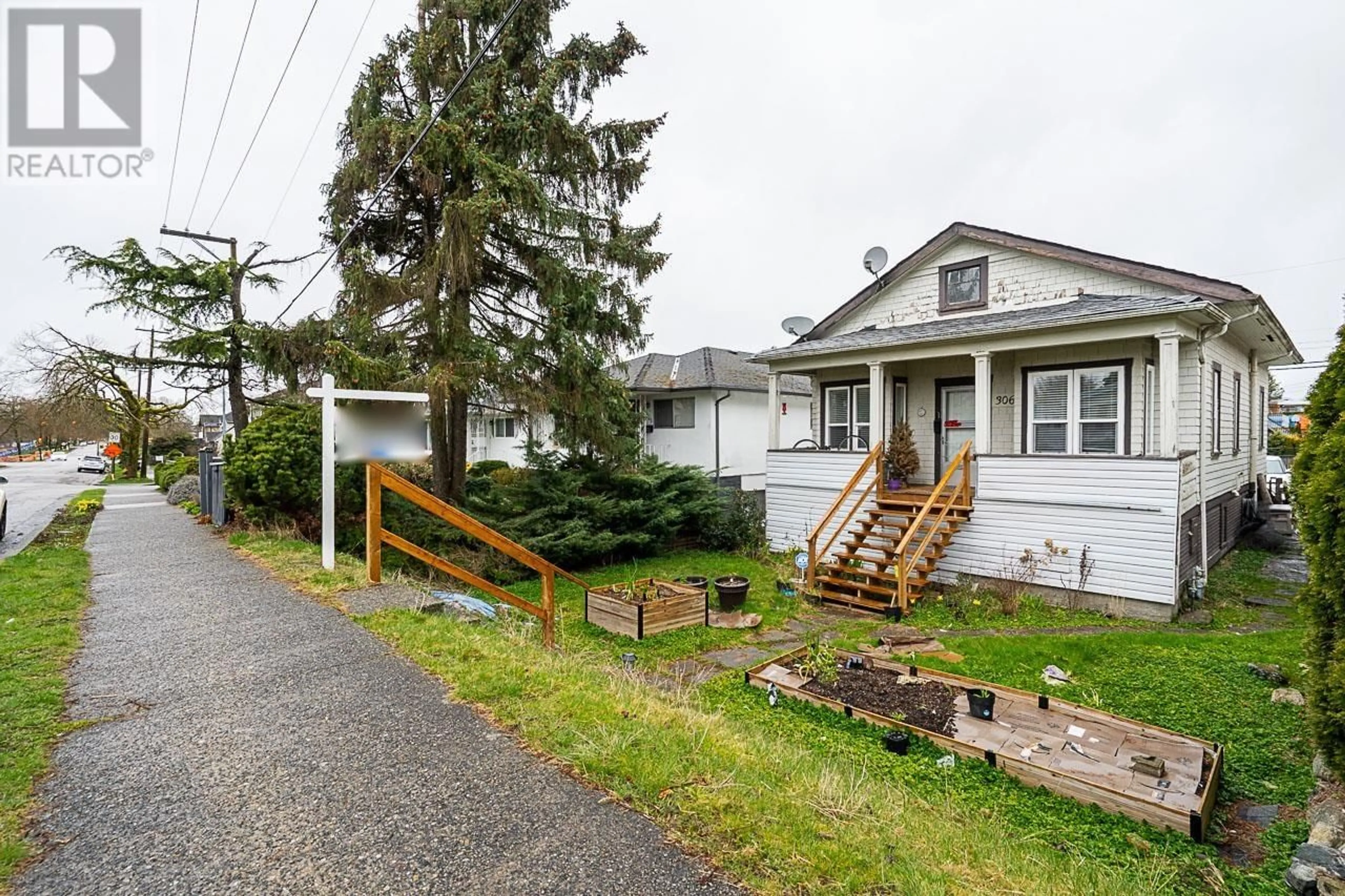 Unknown for 3065 E 45TH AVENUE, Vancouver British Columbia V5R3C8