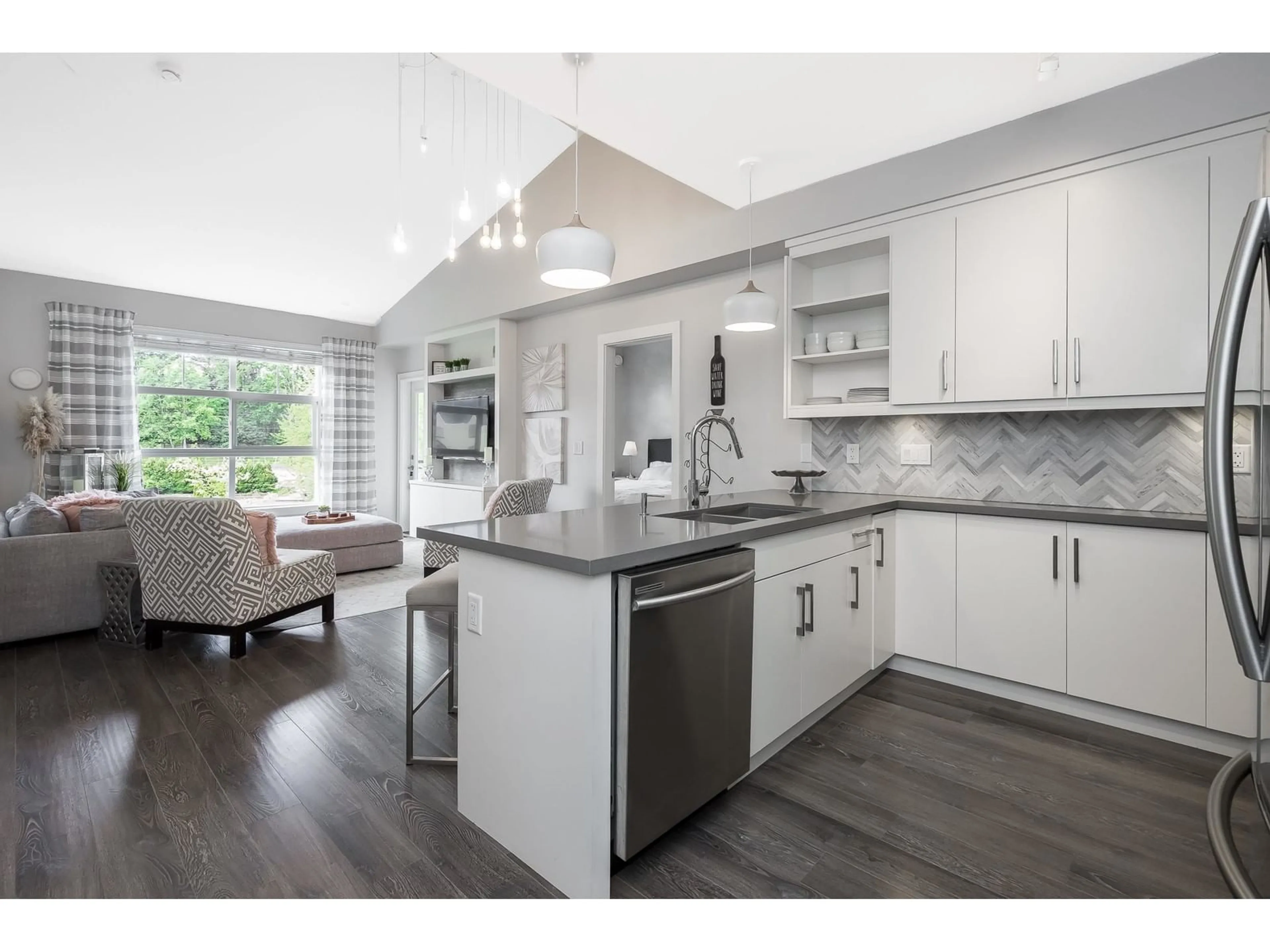 Open concept kitchen, unknown for 410 - 14550 WINTER, Surrey British Columbia V4P0G4