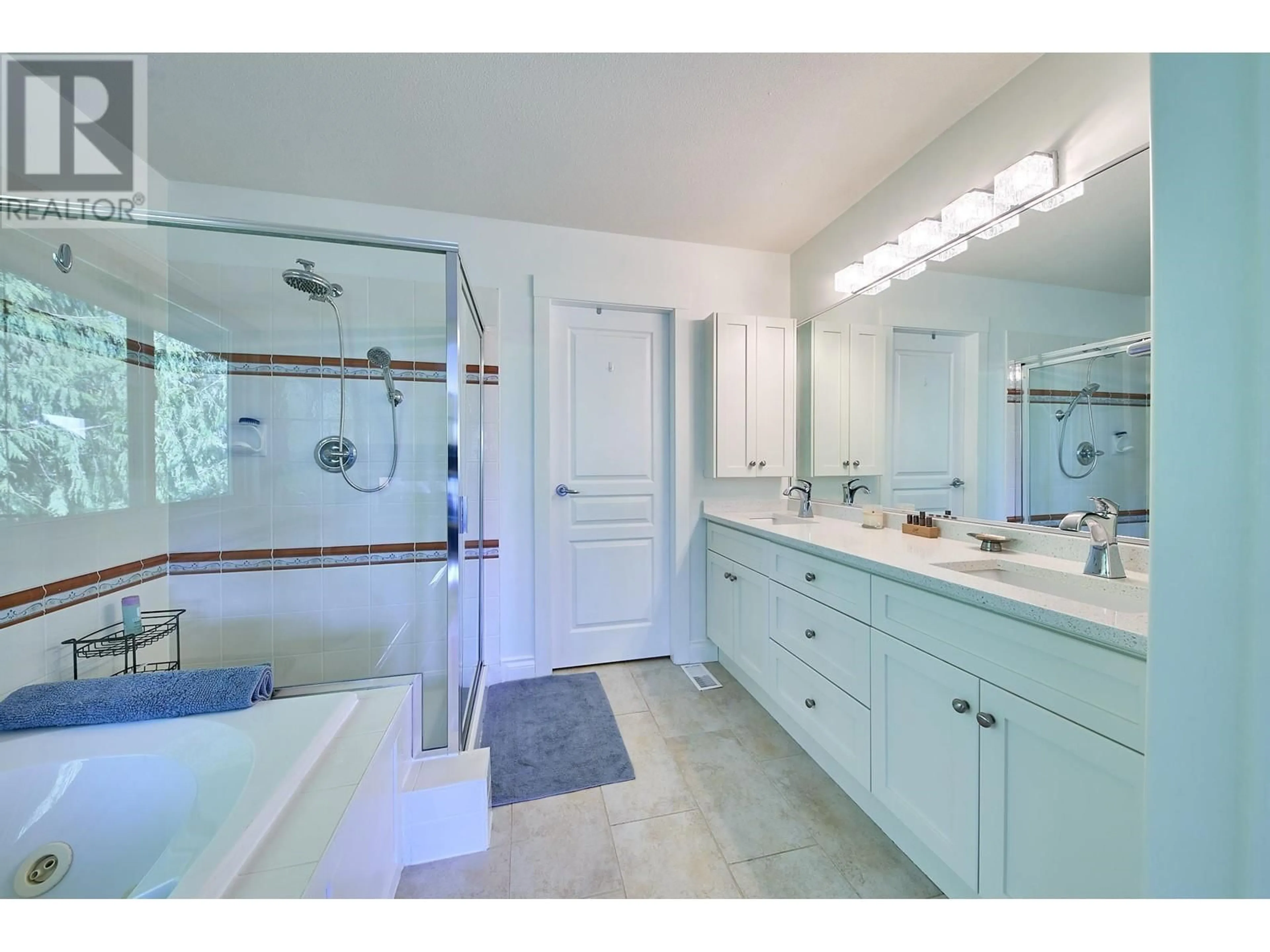 Contemporary bathroom, ceramic/tile floor for 12171 270 STREET, Maple Ridge British Columbia V2W1X4