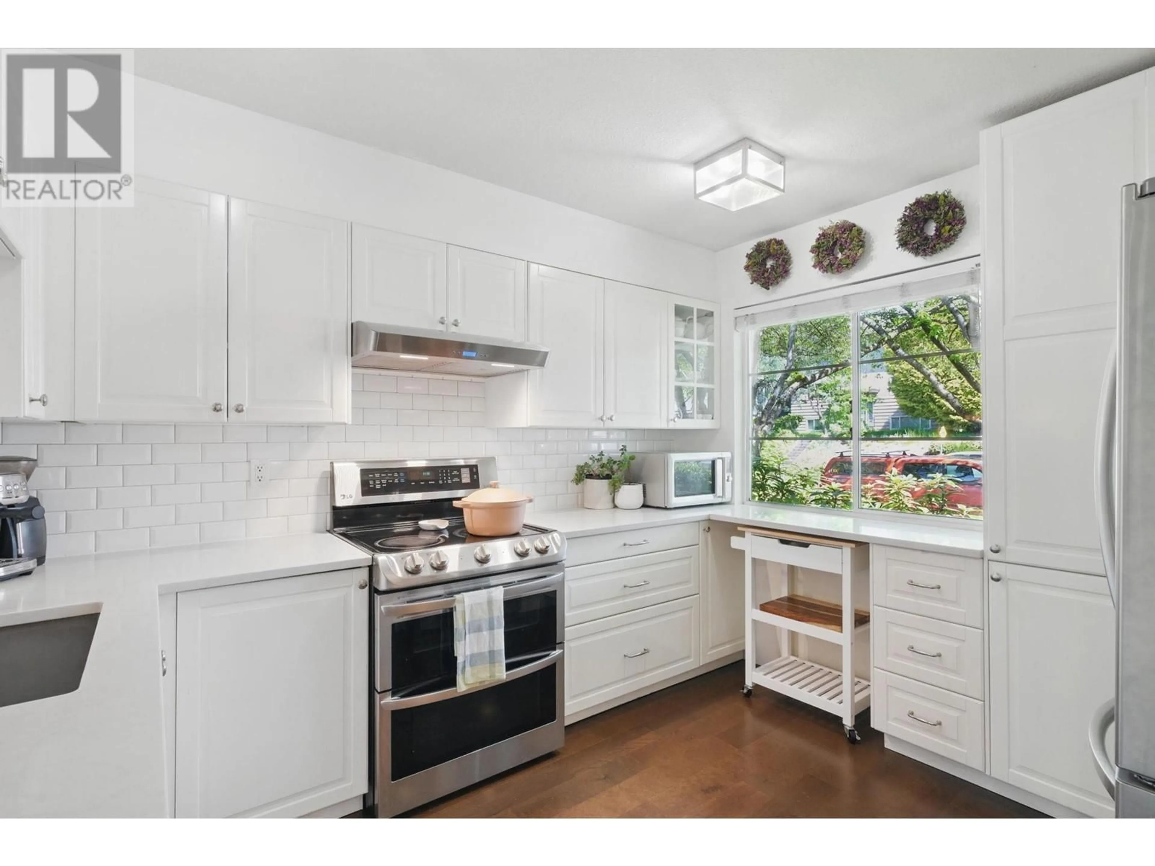 Unknown for 3 - 249 4TH STREET, North Vancouver British Columbia V7L1J1