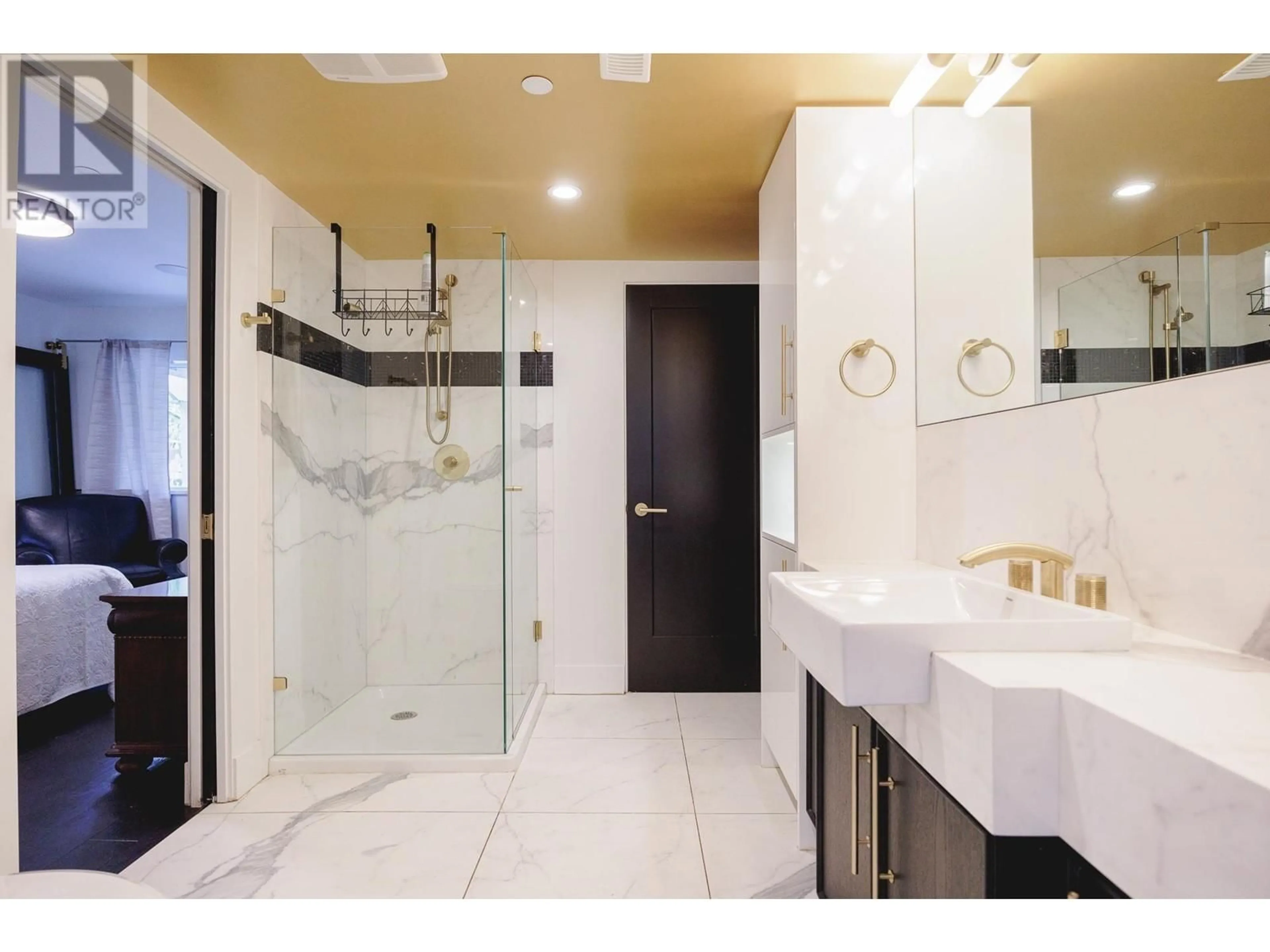Contemporary bathroom, ceramic/tile floor for 22566 132 AVENUE, Maple Ridge British Columbia V4R2R2