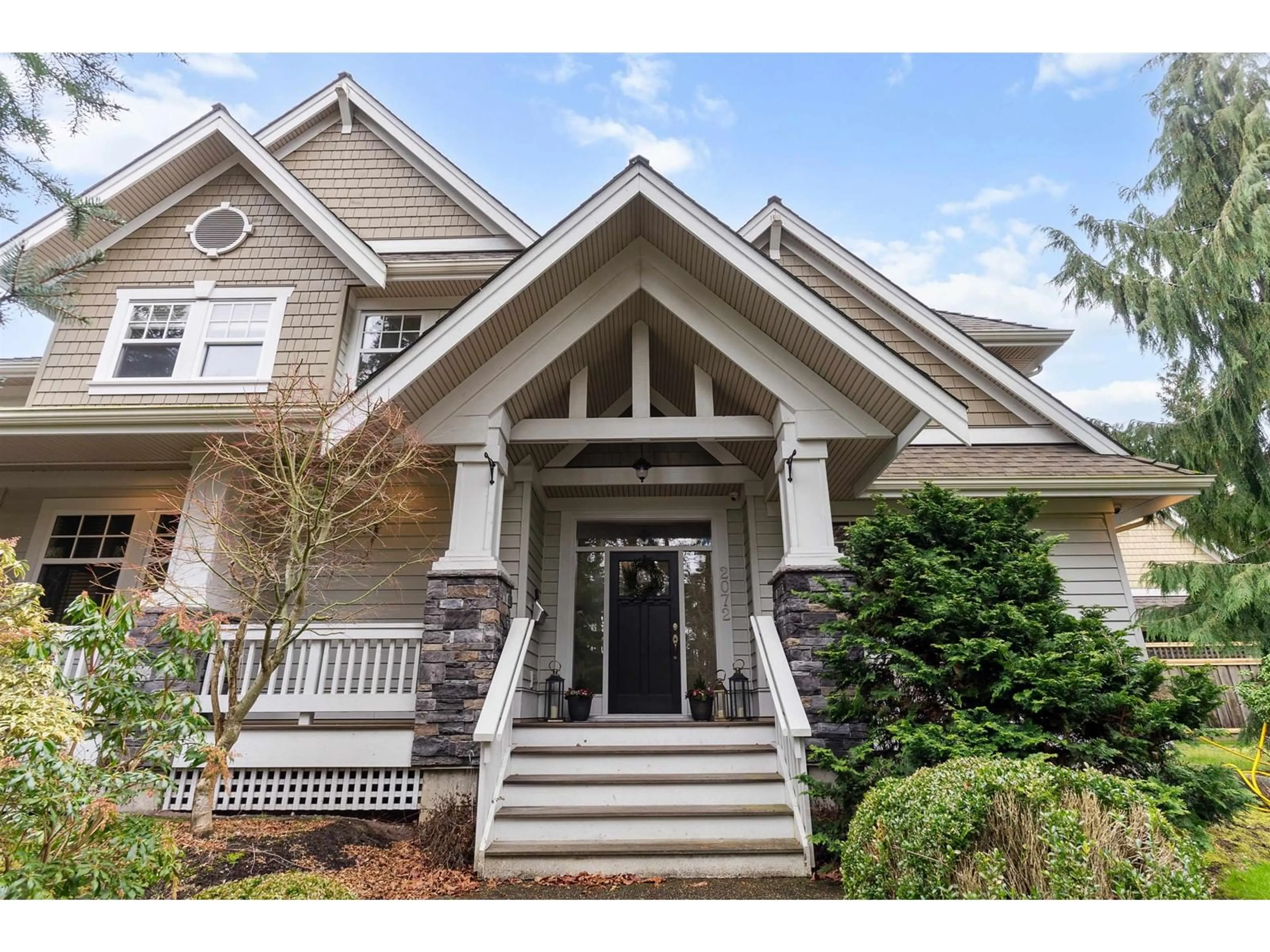 Home with vinyl exterior material, street for 2072 128, Surrey British Columbia V4A3V6