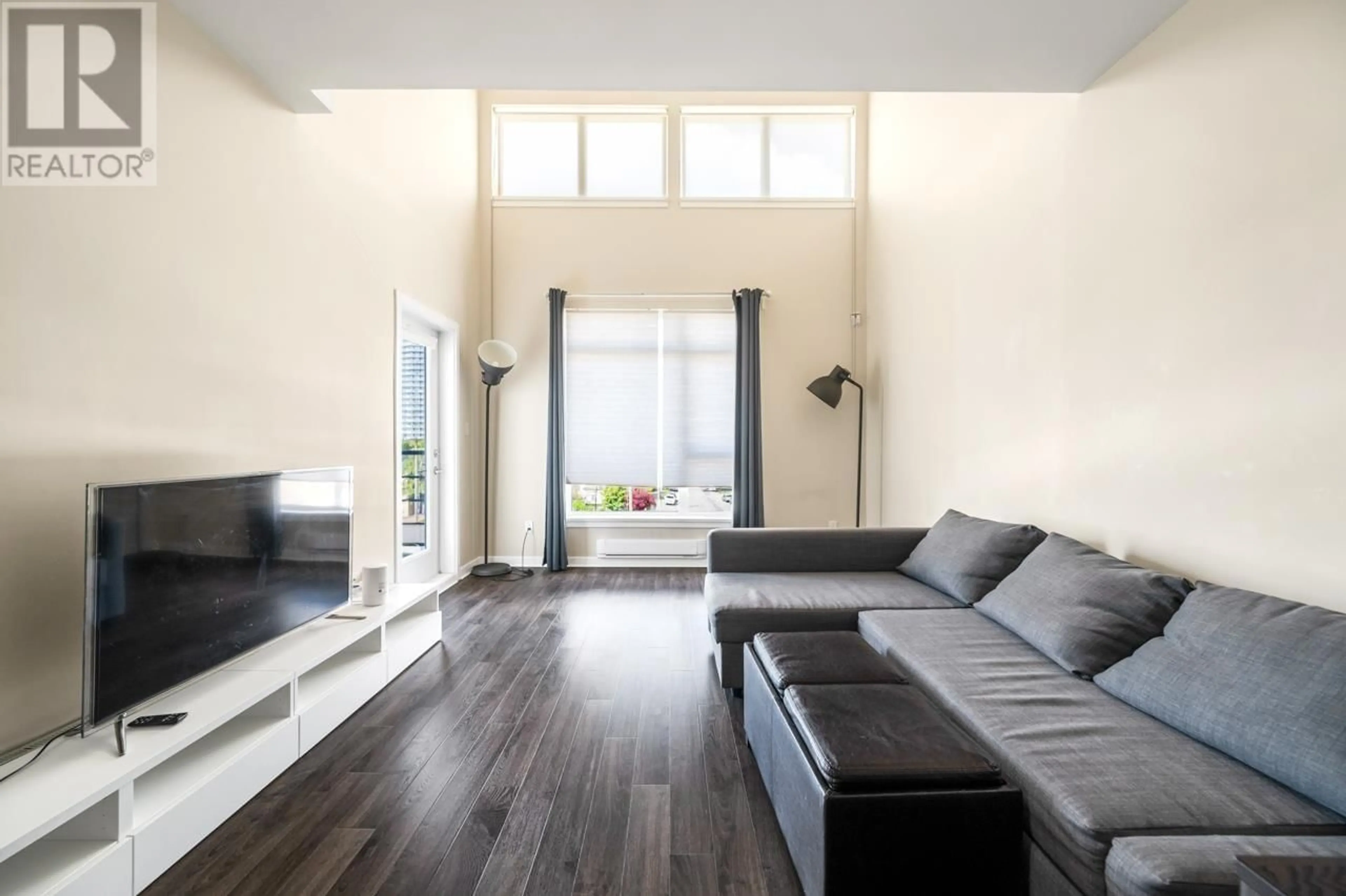 Living room with furniture, unknown for PH7 - 5248 GRIMMER STREET, Burnaby British Columbia V5H0E1