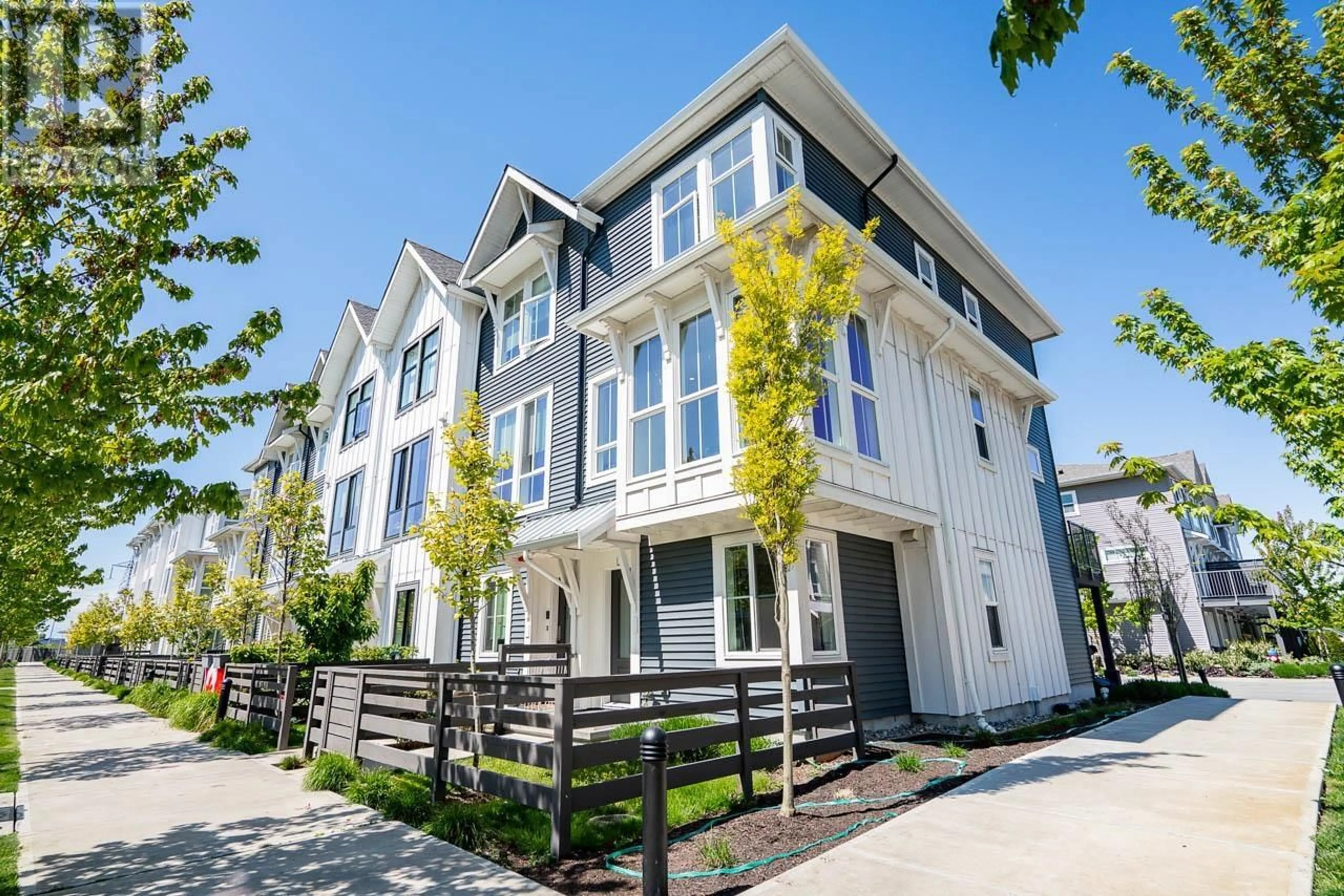 Home with vinyl exterior material, street for 13 - 4726 ORCA WAY, Delta British Columbia V4M0E7