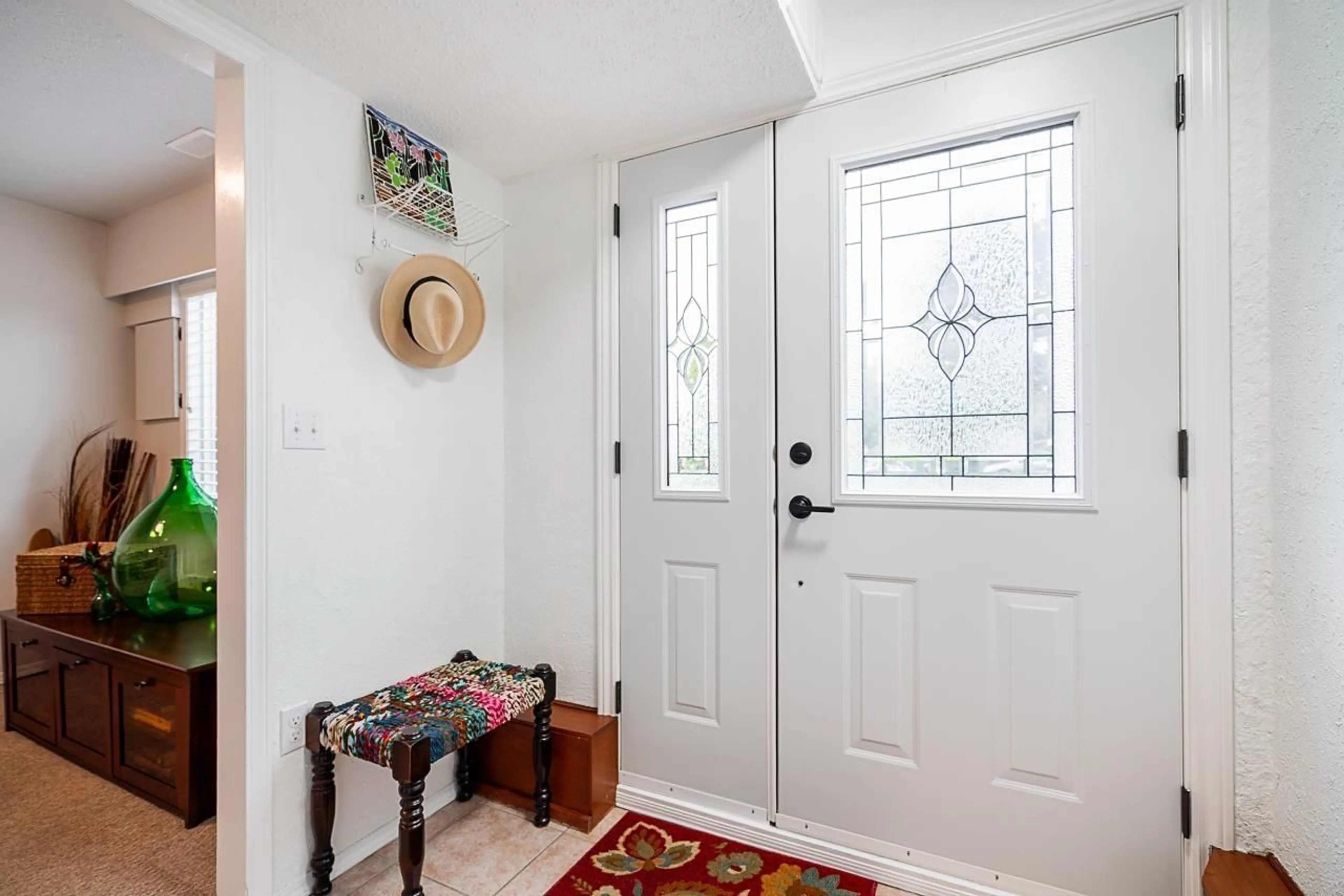 Indoor entryway for 46332 MCCAFFREY BOULEVARD, Chilliwack British Columbia V2P1E1