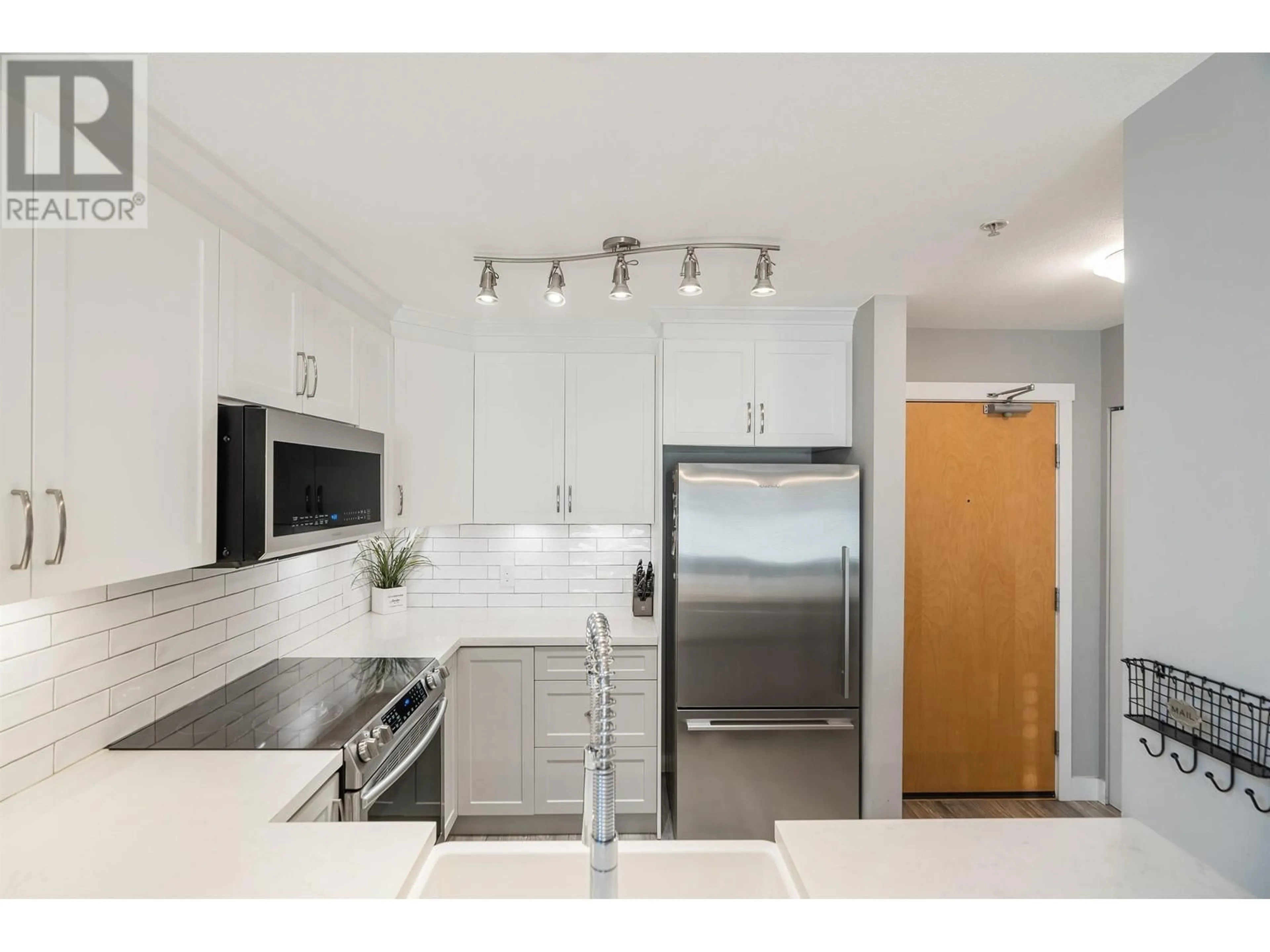 Unknown for 407 - 675 PARK CRESCENT, New Westminster British Columbia V3L5W4