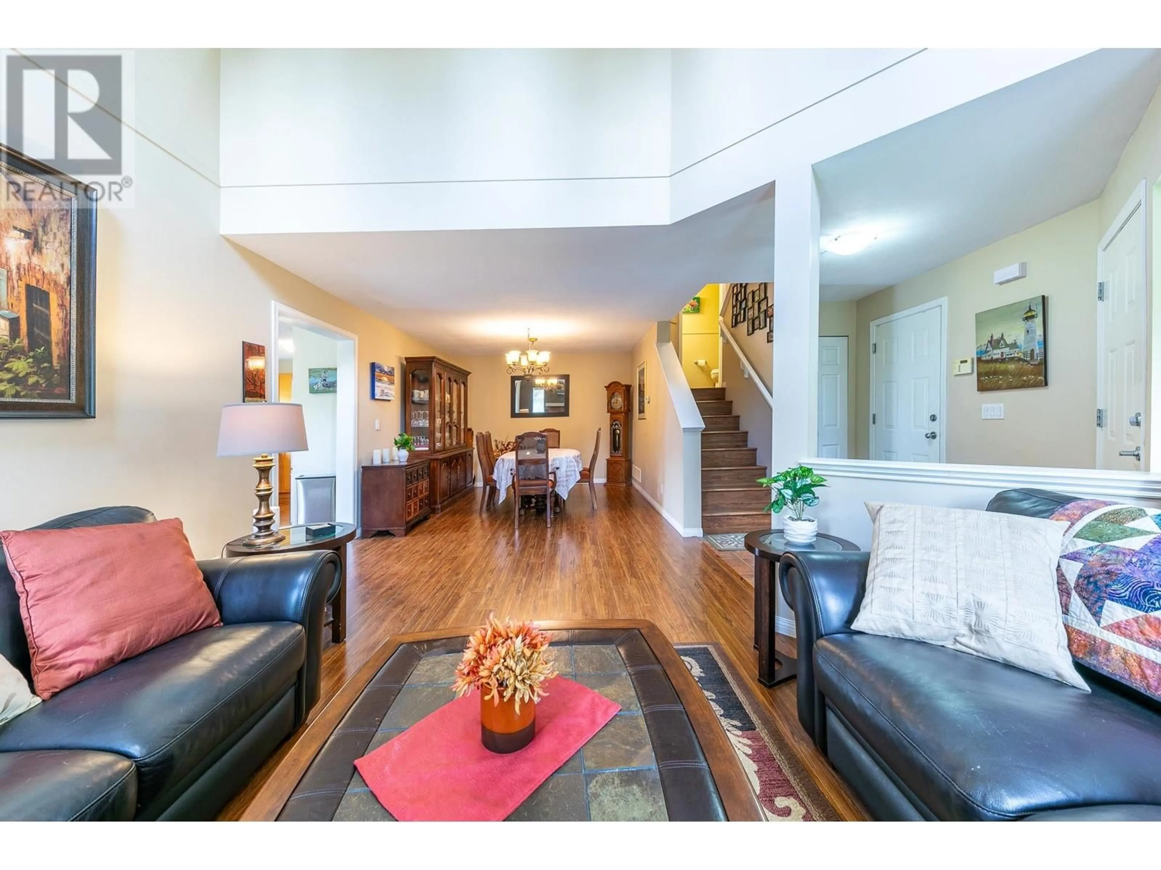 Indoor foyer for 19 - 23343 KANAKA WAY, Maple Ridge British Columbia V2W2B6
