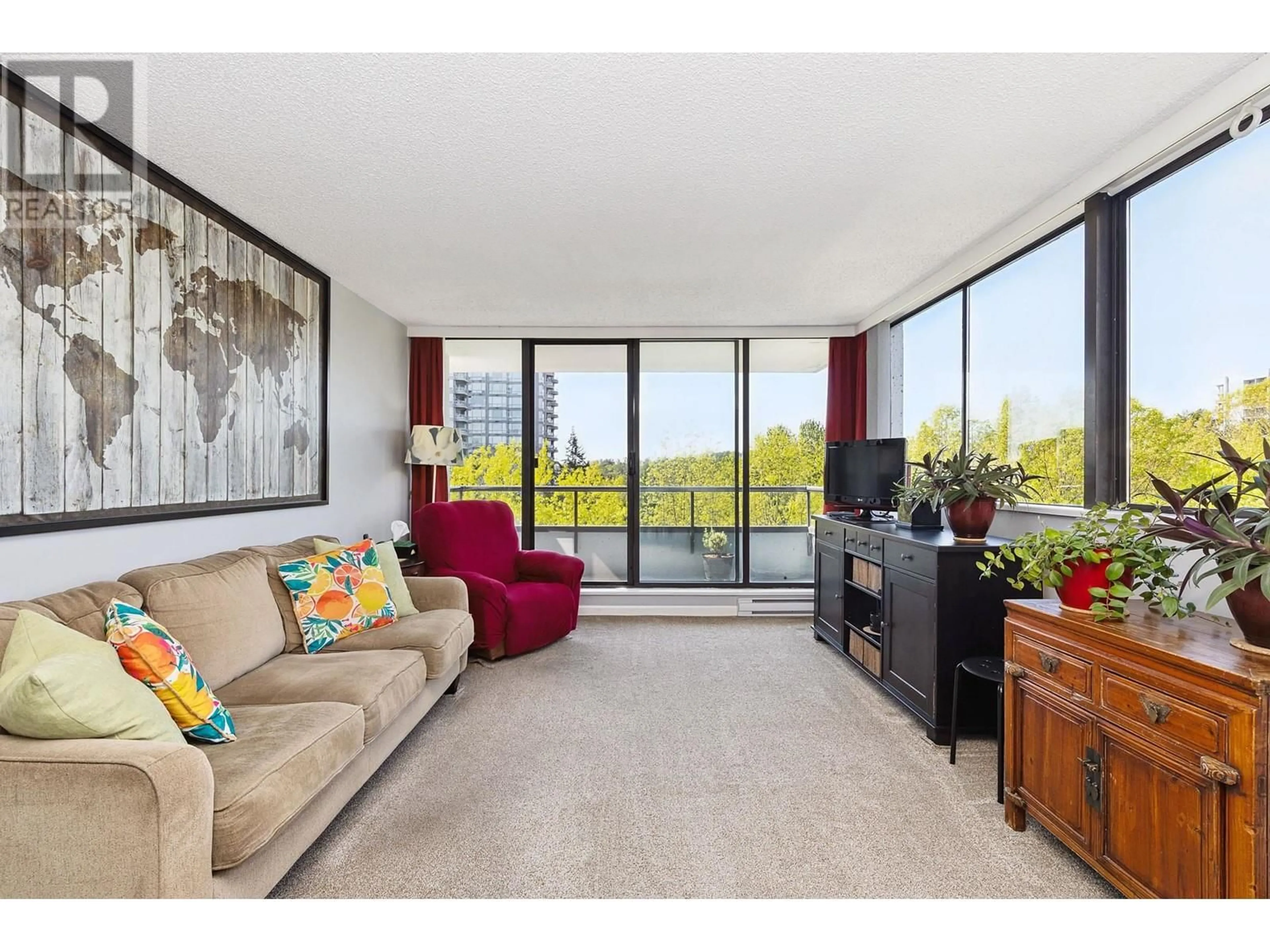 Living room with furniture, unknown for 708 - 9521 CARDSTON COURT, Burnaby British Columbia V3N4R8