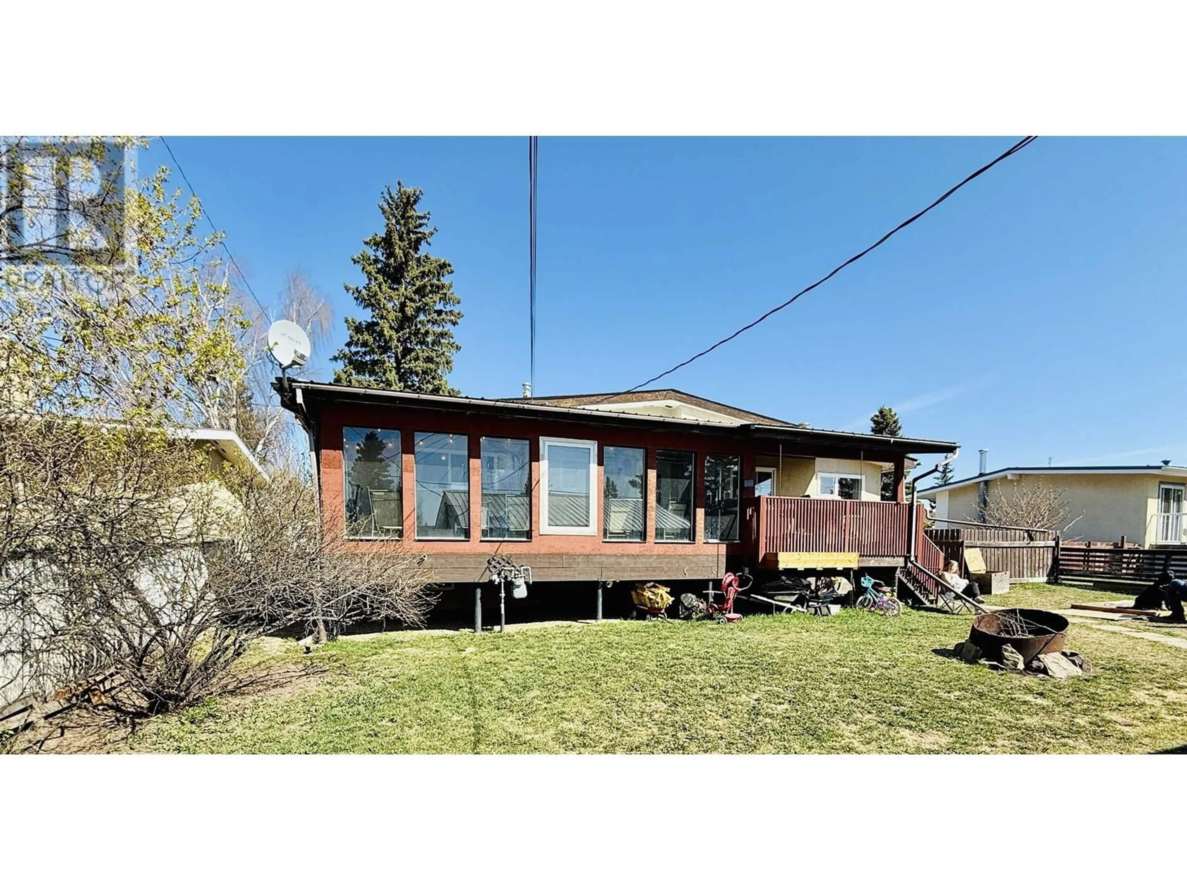 Home with vinyl exterior material, building for 10615 105 AVENUE, Fort St. John British Columbia V1J2M9