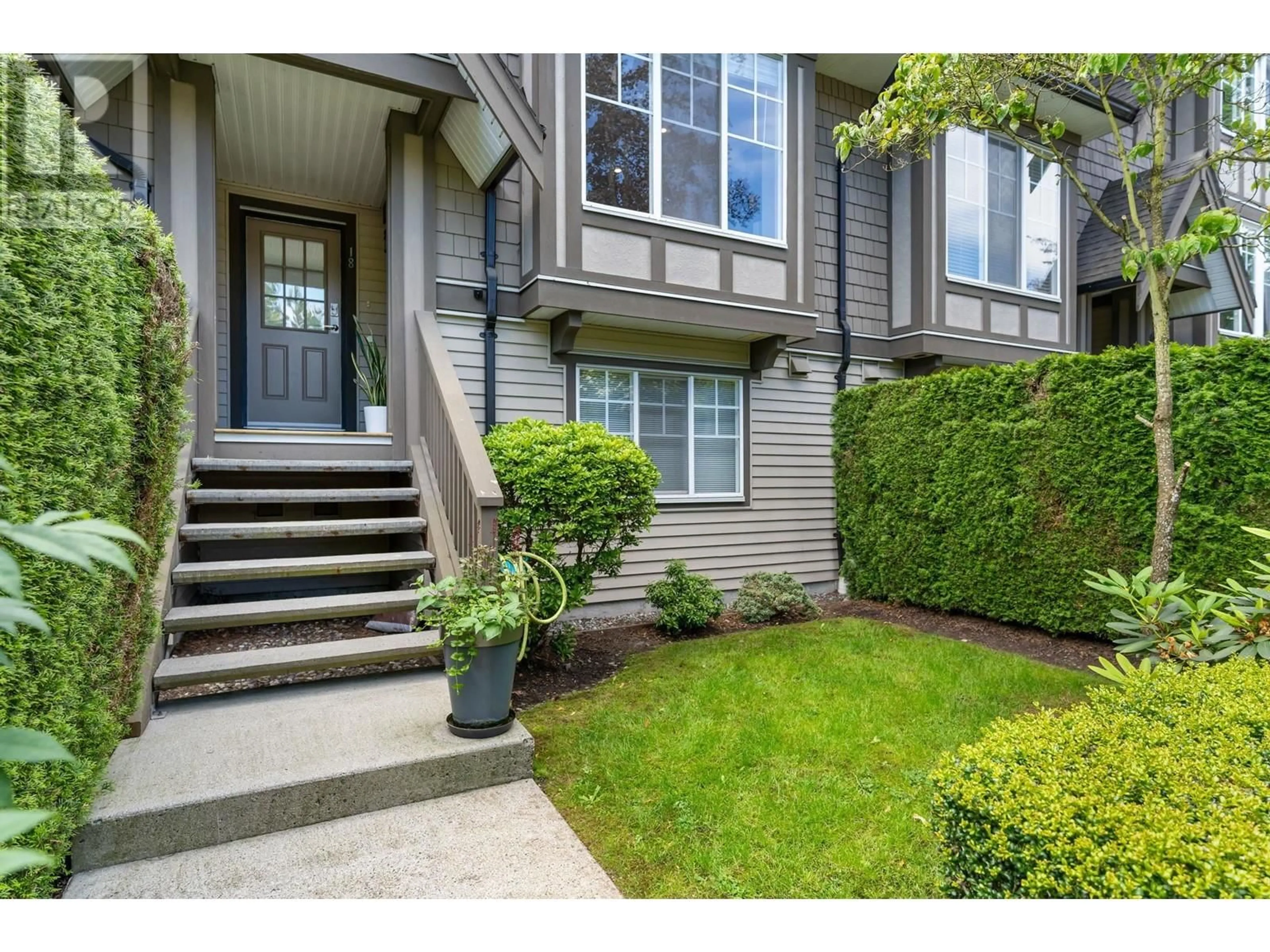 Indoor entryway for 18 - 7233 HEATHER STREET, Richmond British Columbia V6Y4J8