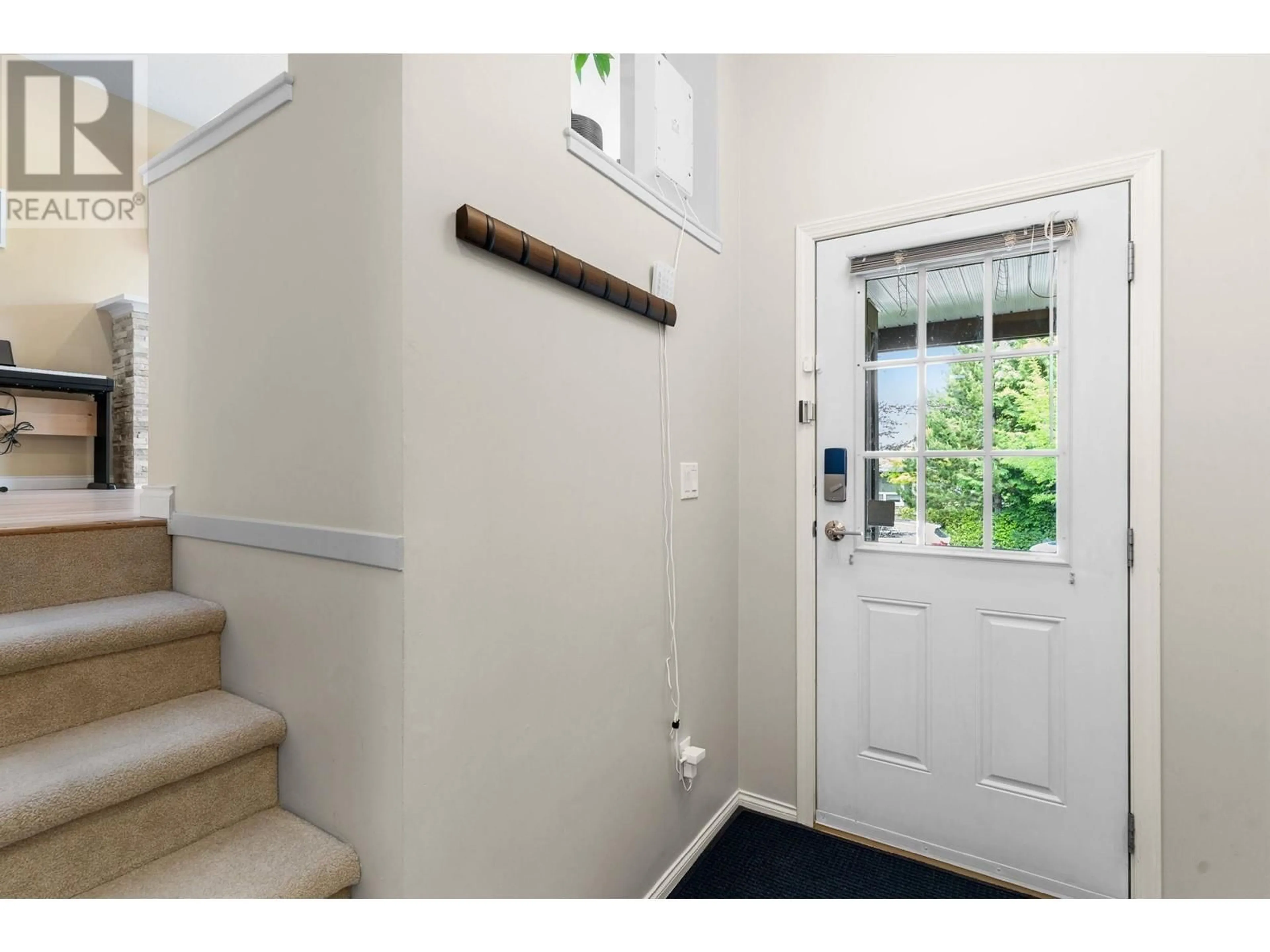 Indoor entryway for 18 - 7233 HEATHER STREET, Richmond British Columbia V6Y4J8