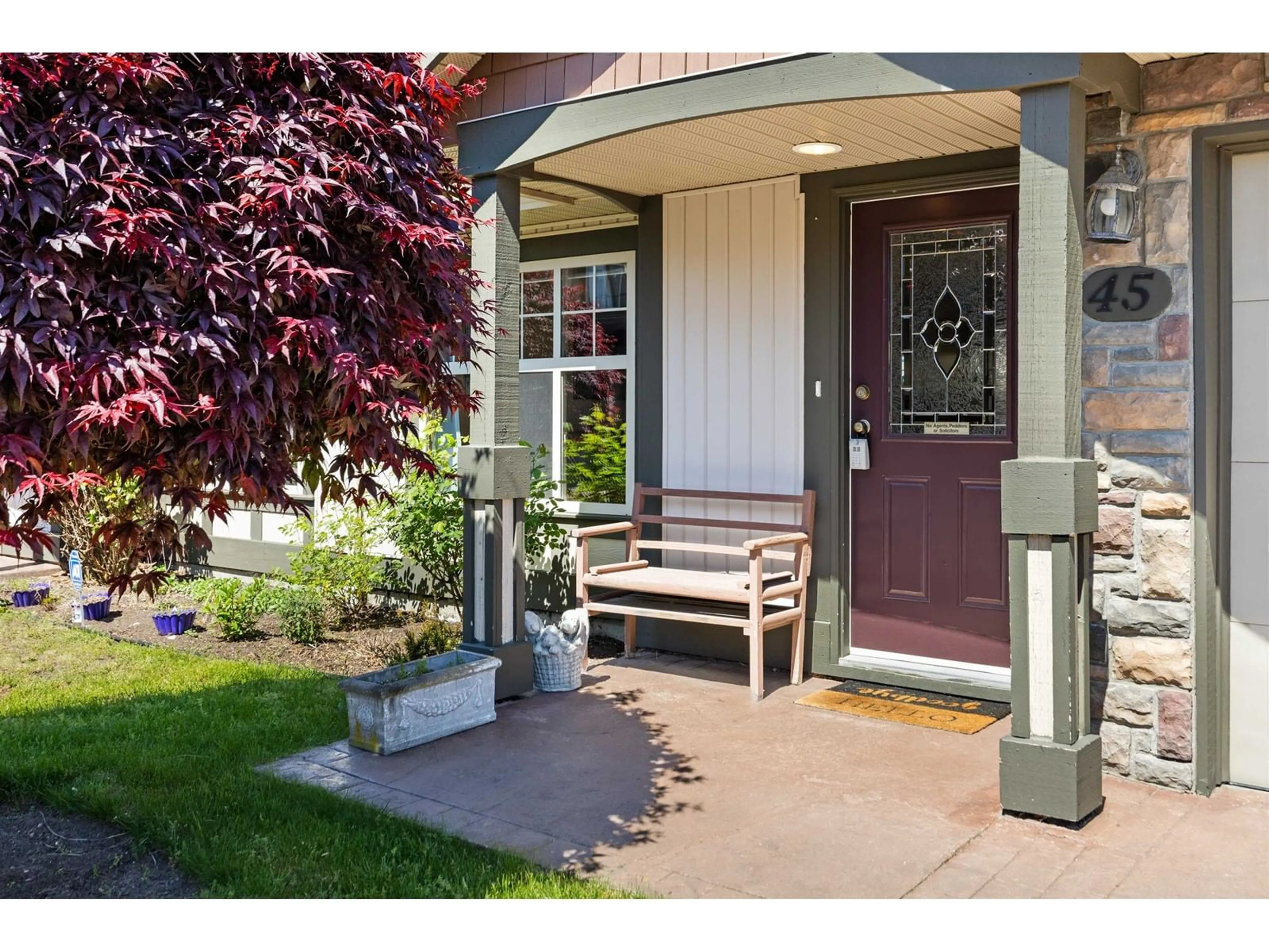 Indoor entryway for 45 - 6887 SHEFFIELD WAY, Chilliwack British Columbia V2R5V5