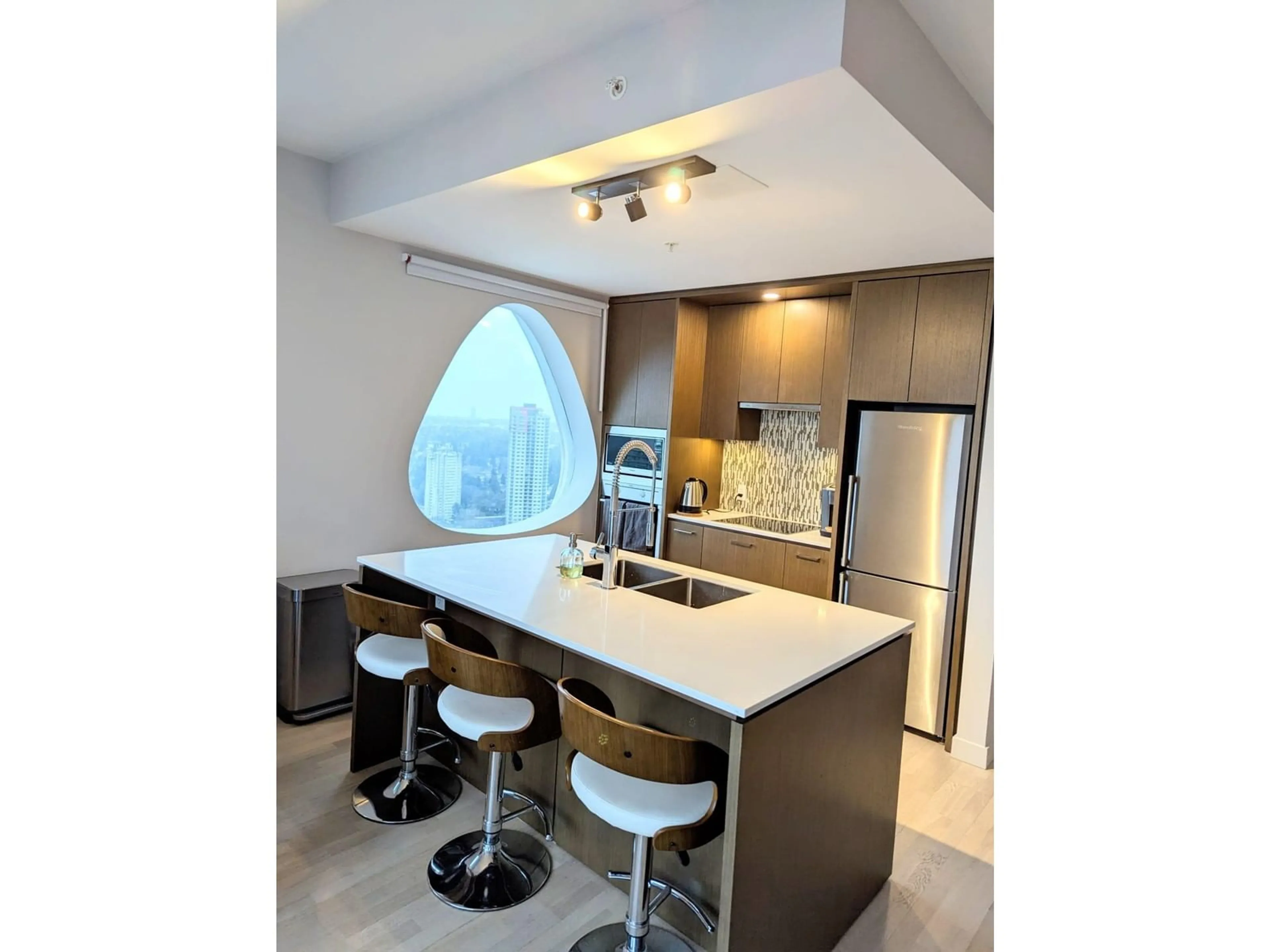 Contemporary kitchen, unknown for 3505 - 13495 CENTRAL, Surrey British Columbia V3T0K2