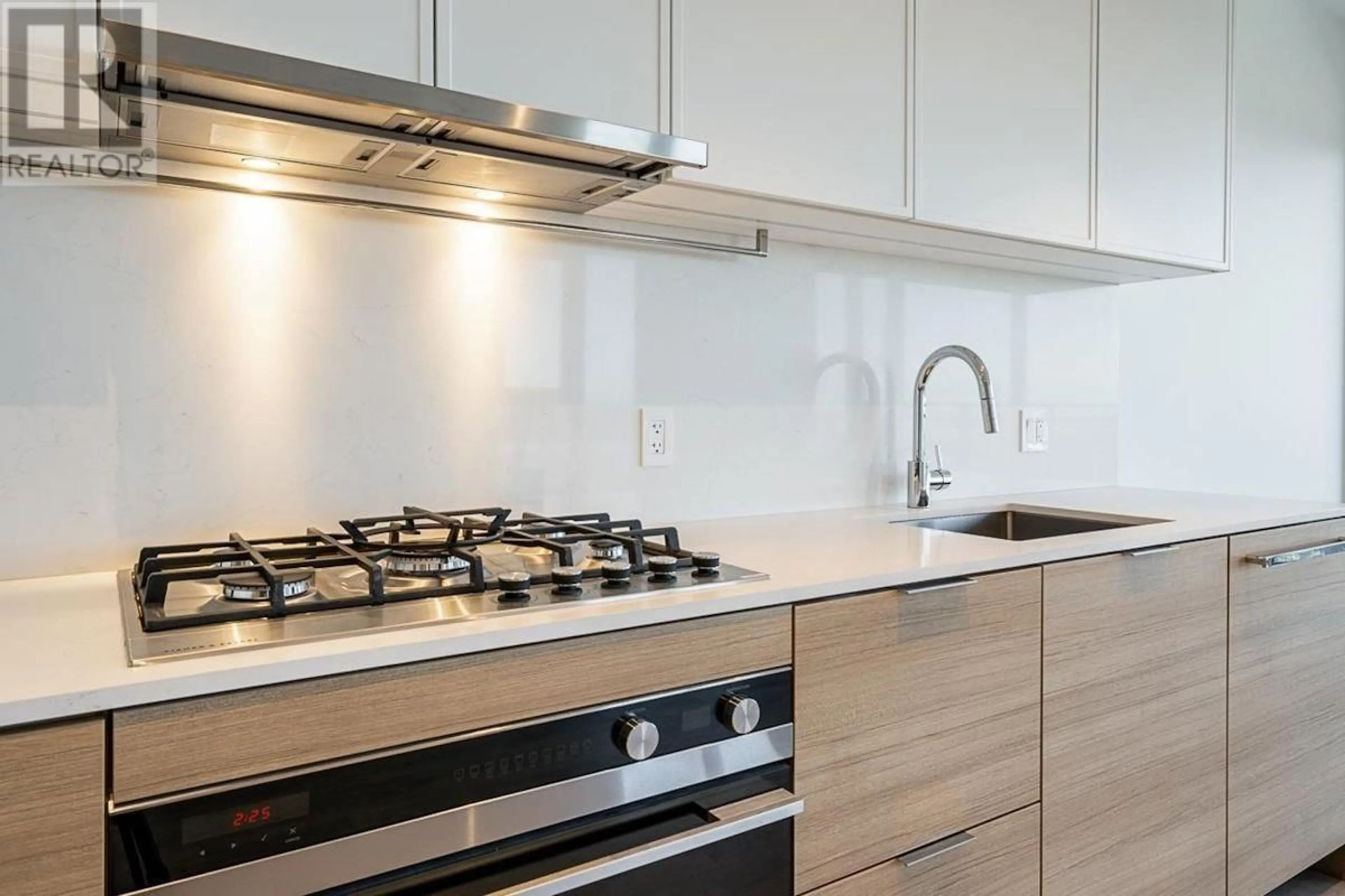 Standard kitchen, unknown for 1003 - 1045 AUSTIN AVENUE, Coquitlam British Columbia V3K0G9