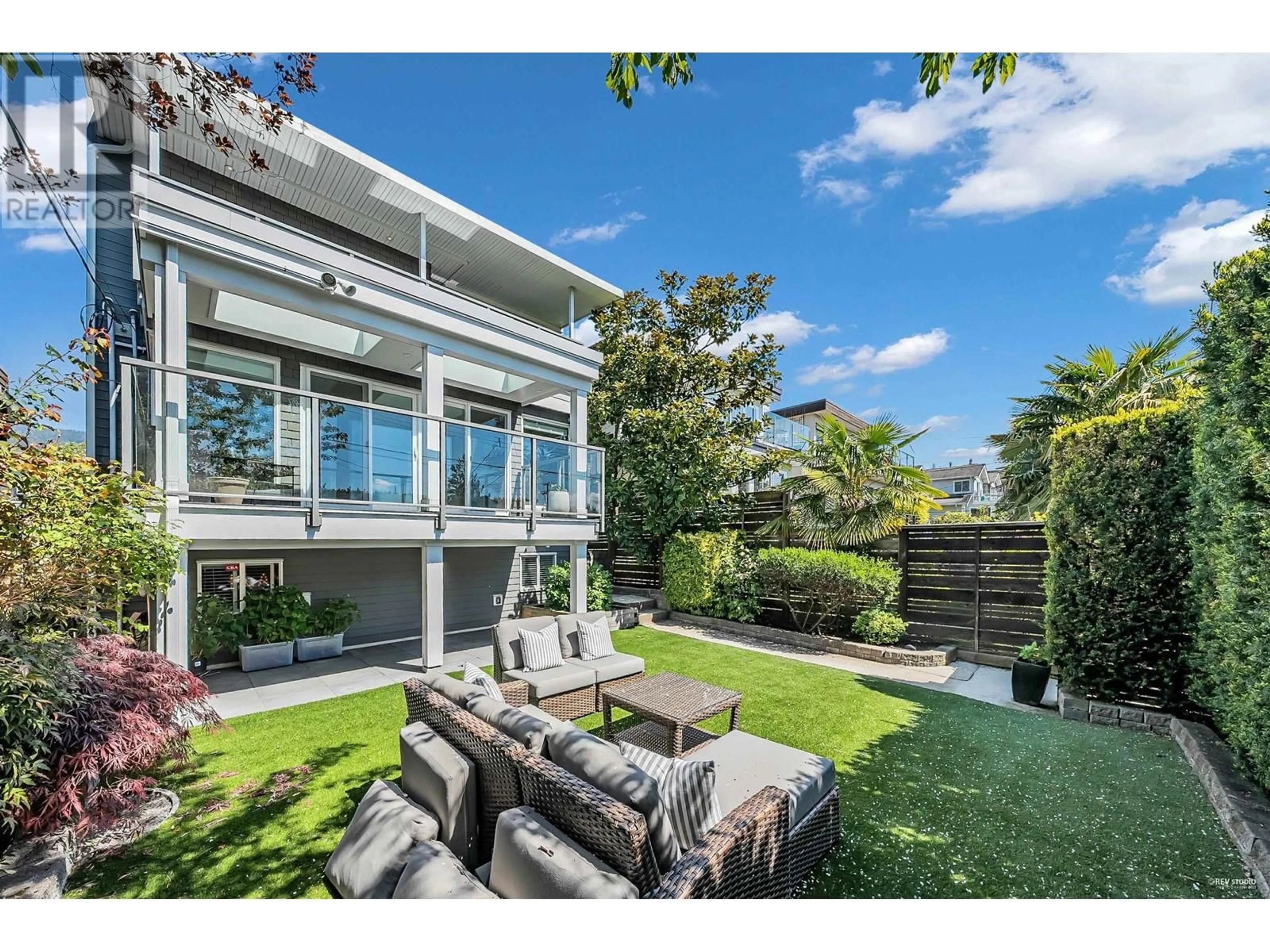 Patio, unknown for 1251 CLYDE AVENUE, West Vancouver British Columbia V7T1E6