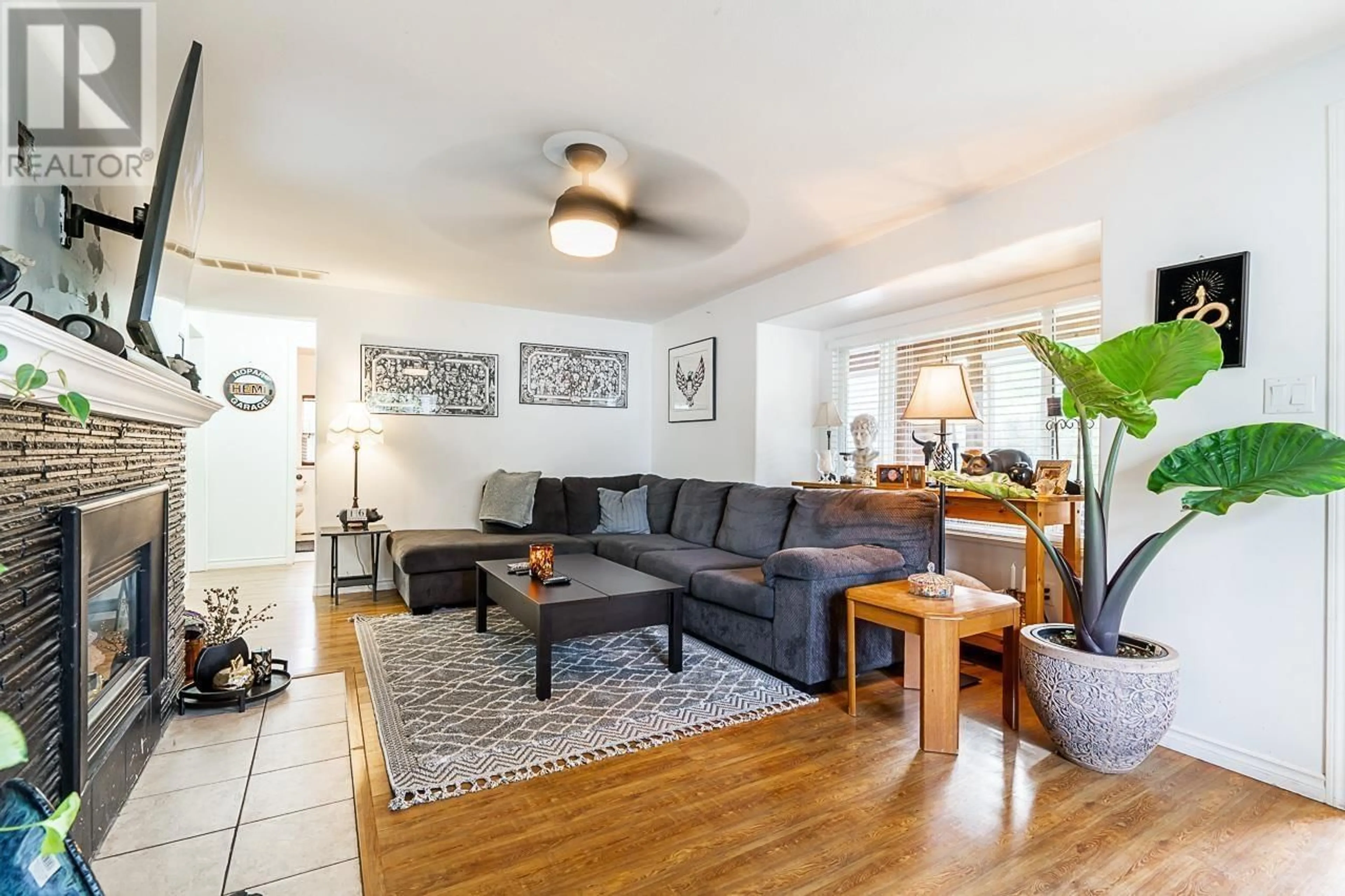 Living room with furniture, unknown for 11394 240 STREET, Maple Ridge British Columbia V2W0B4