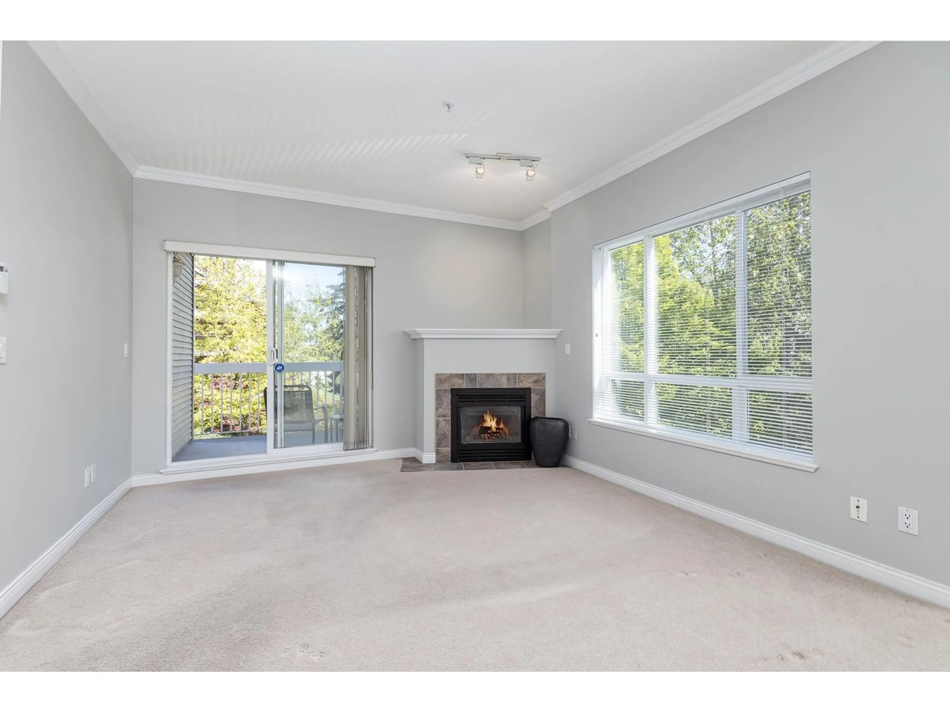 A pic of a room for 208 - 1685 152A, Surrey British Columbia V4A9Y1
