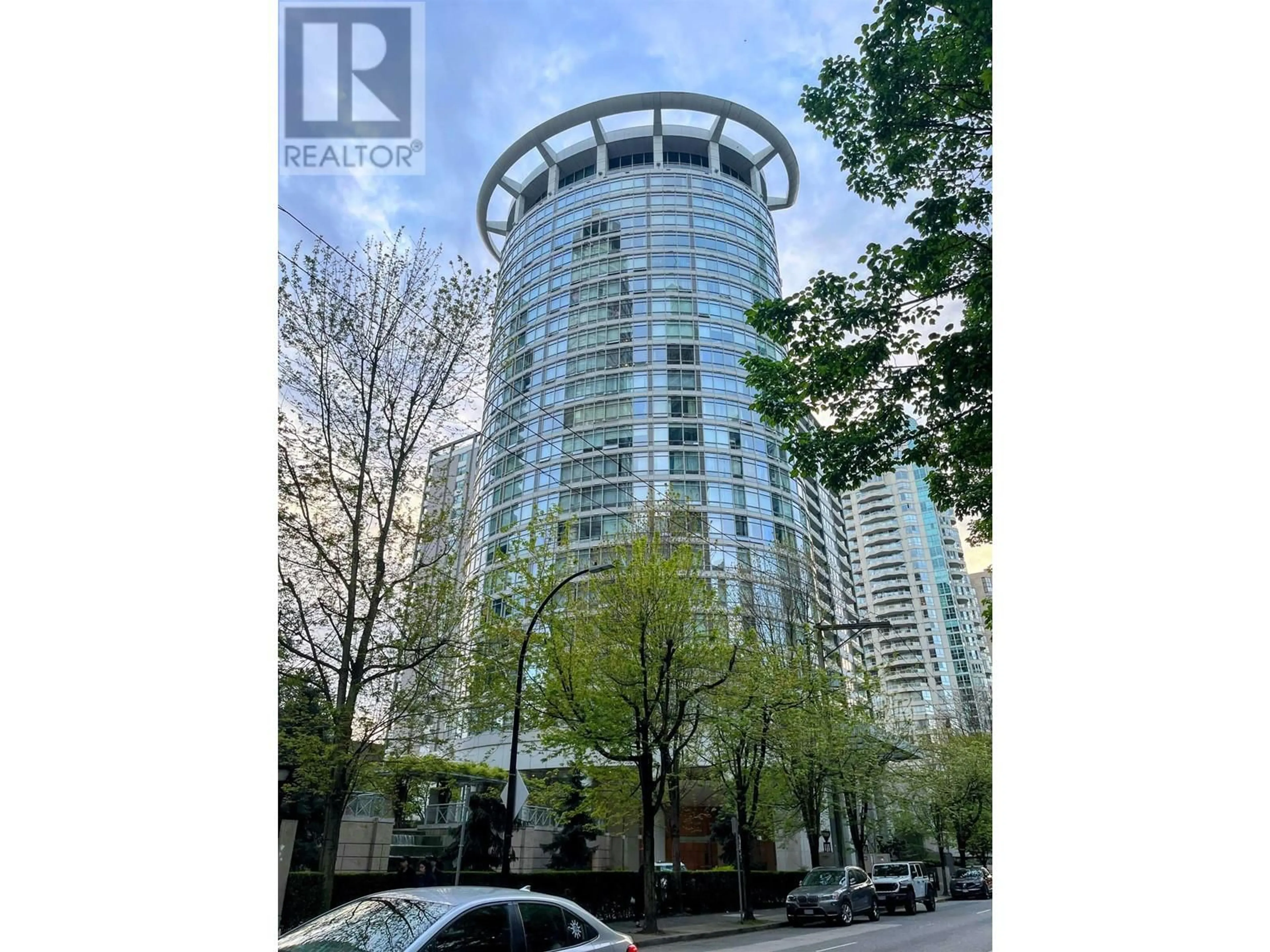 Indoor foyer for 1405 - 1288 ALBERNI STREET, Vancouver British Columbia V6E4N5