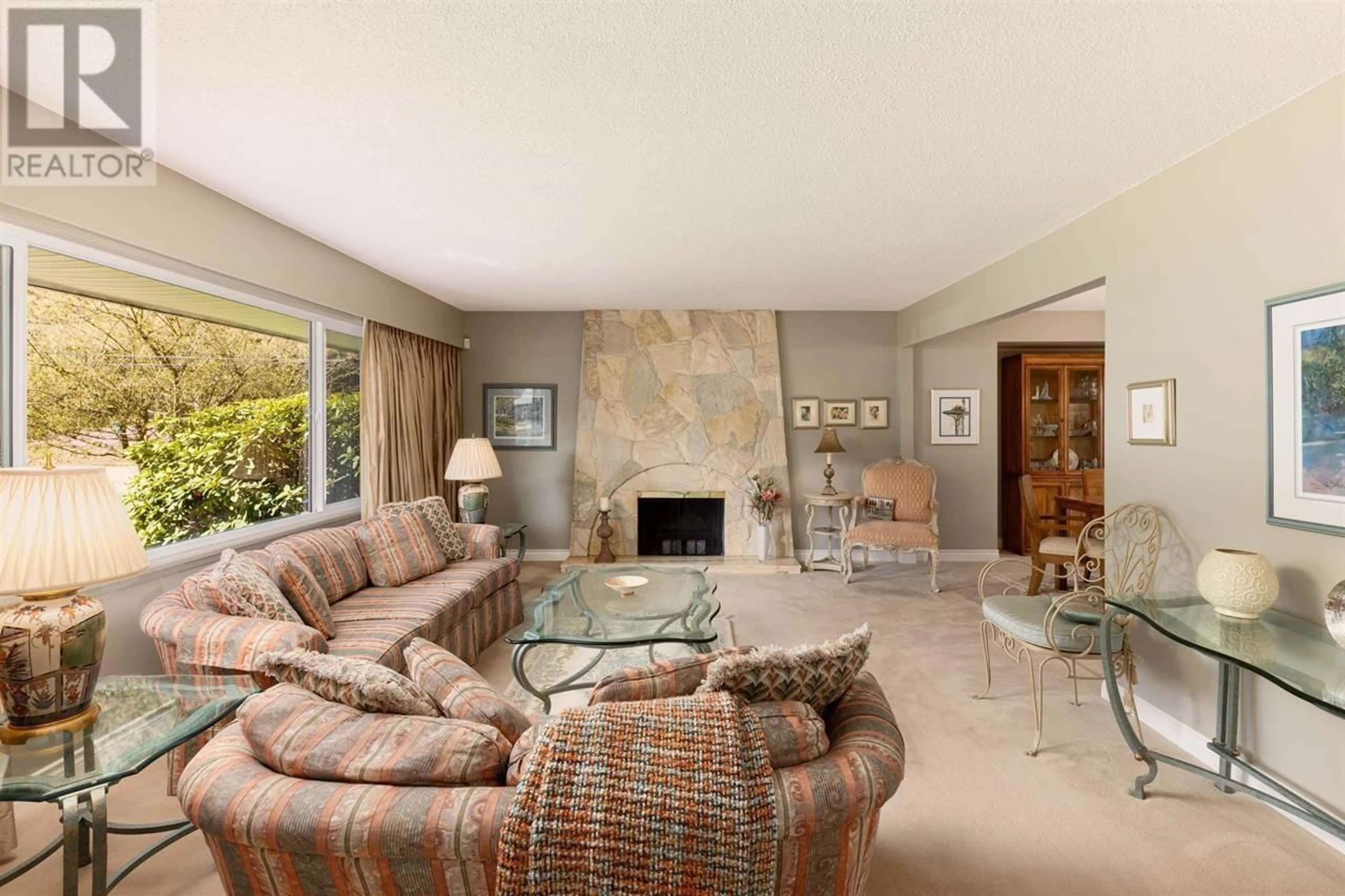 Living room with furniture, unknown for 2363 DARNELL COURT, Coquitlam British Columbia V3J6X6