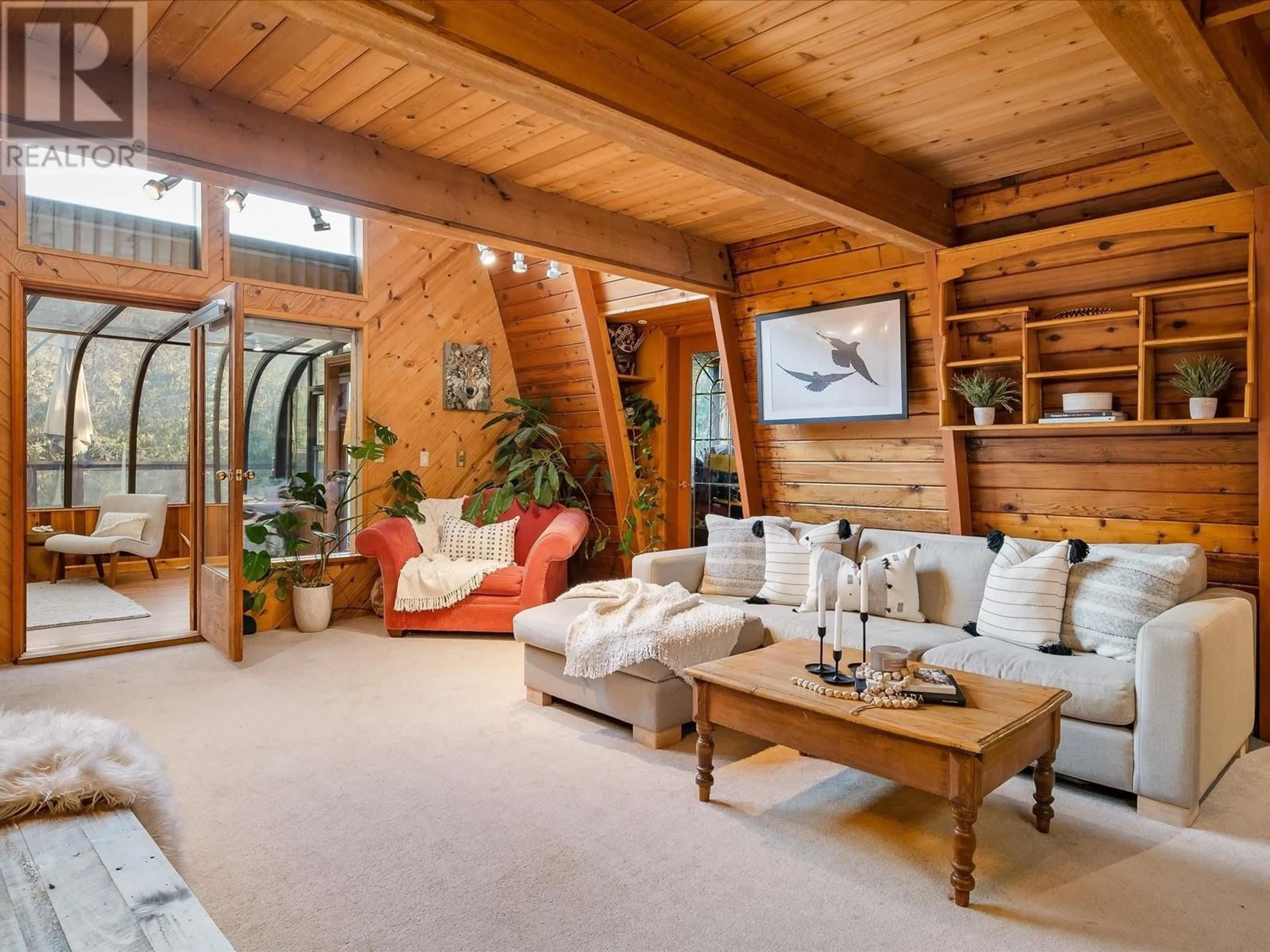 Living room with furniture, wood/laminate floor for 9480 EMERALD DRIVE, Whistler British Columbia V8E0G5