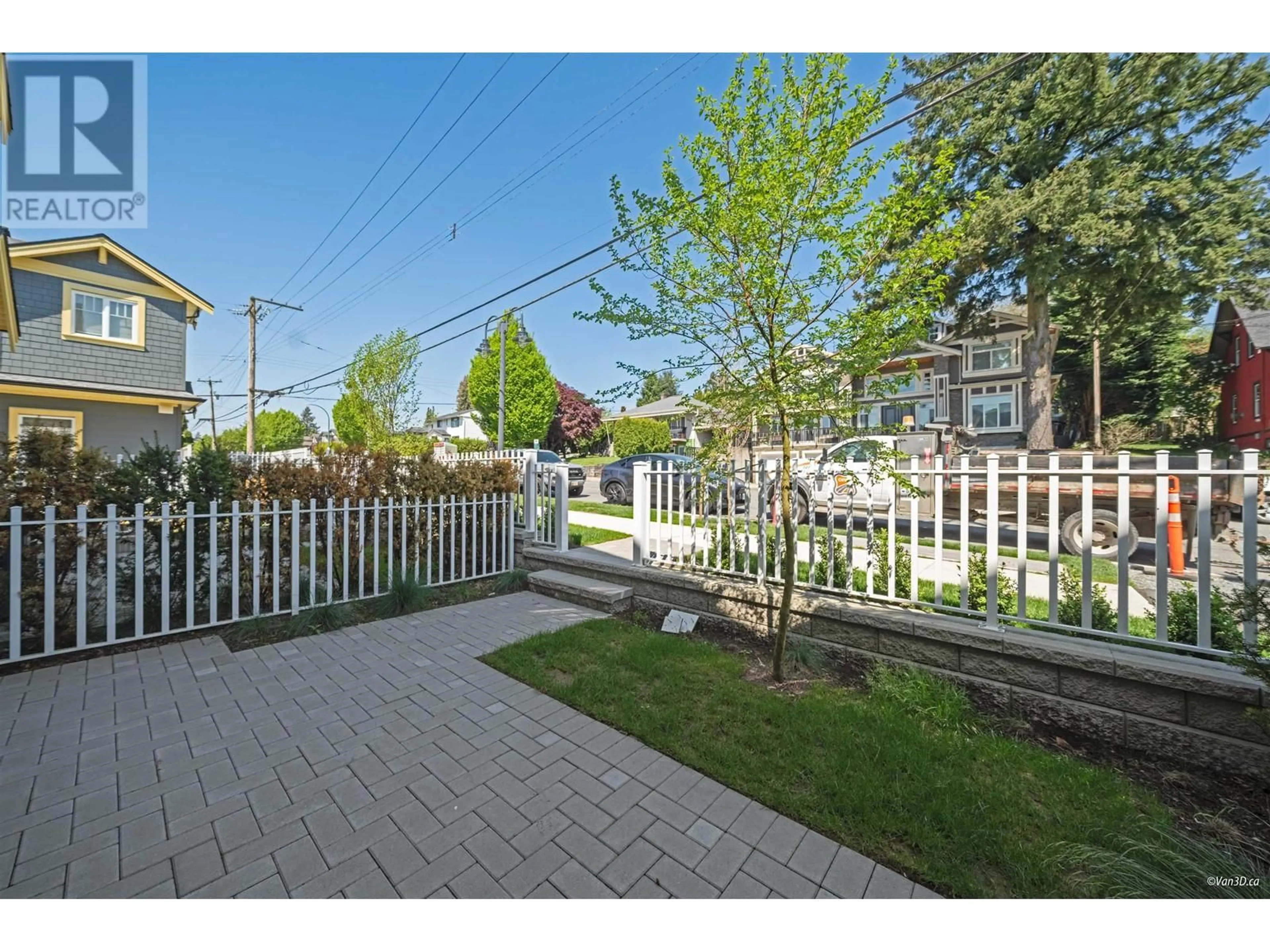 Patio, street for 105 - 235 LEBLEU STREET, Coquitlam British Columbia V3K4L7