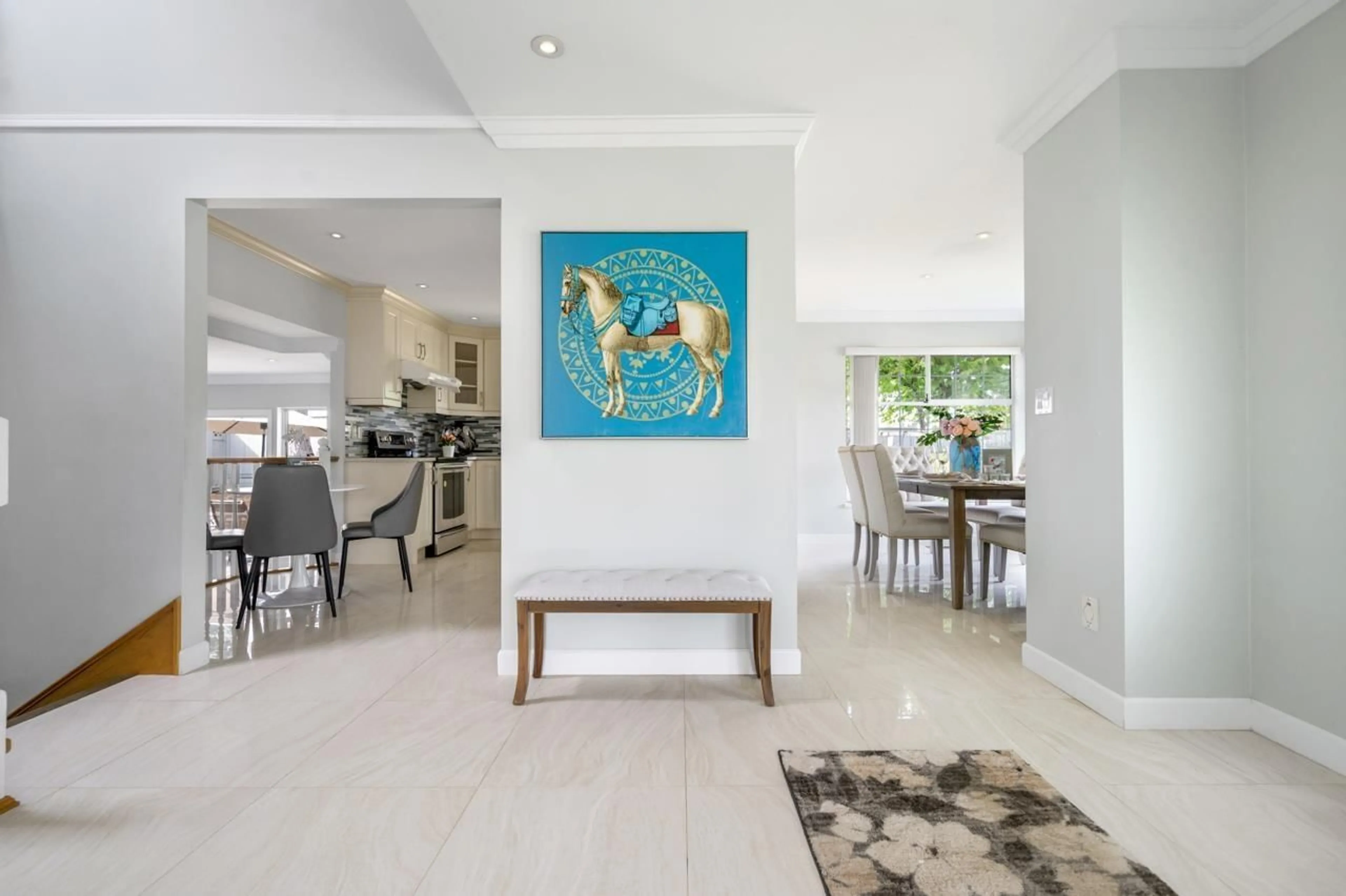 Indoor foyer for 16089 79, Surrey British Columbia V3S8E4